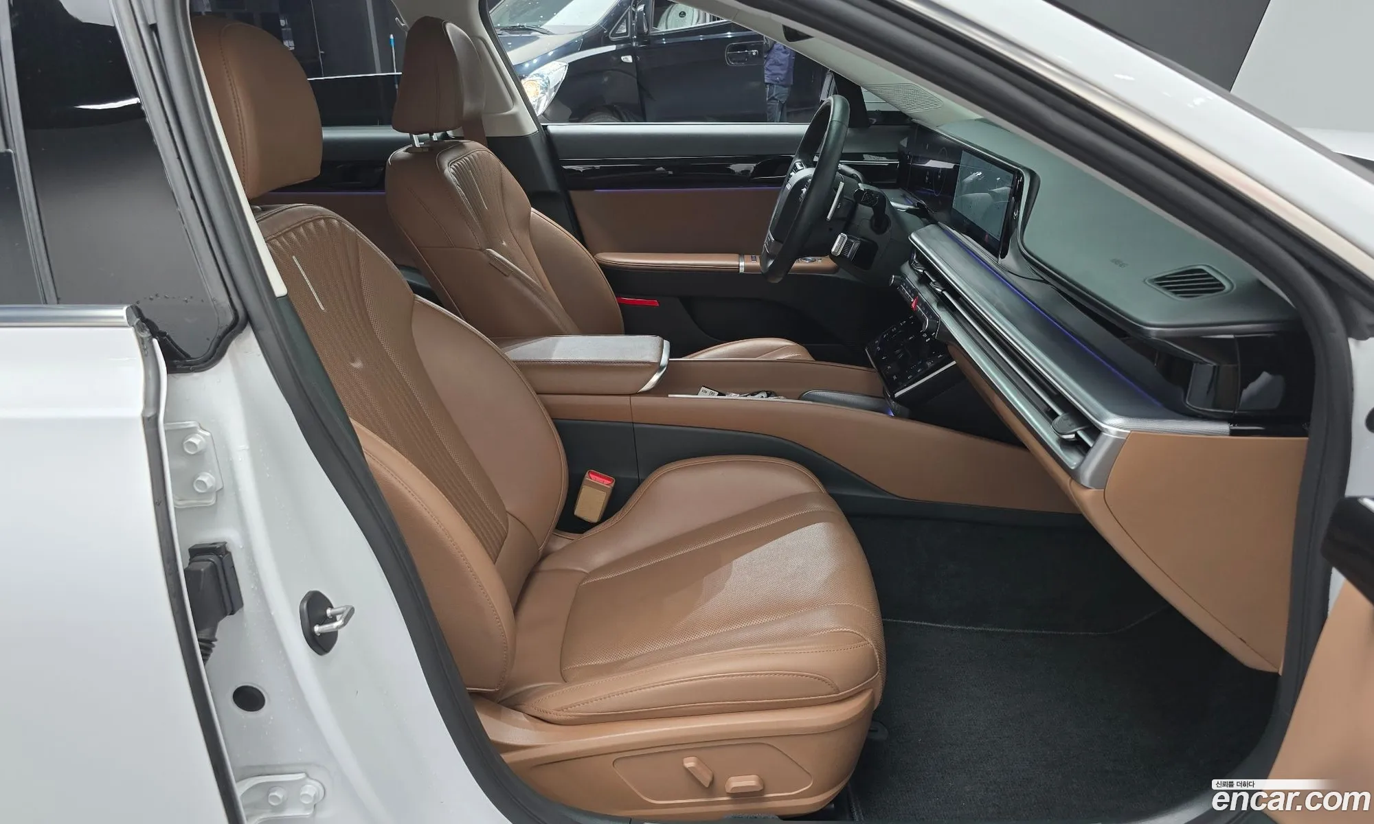 Hyundai Grandeur 2023 — 32