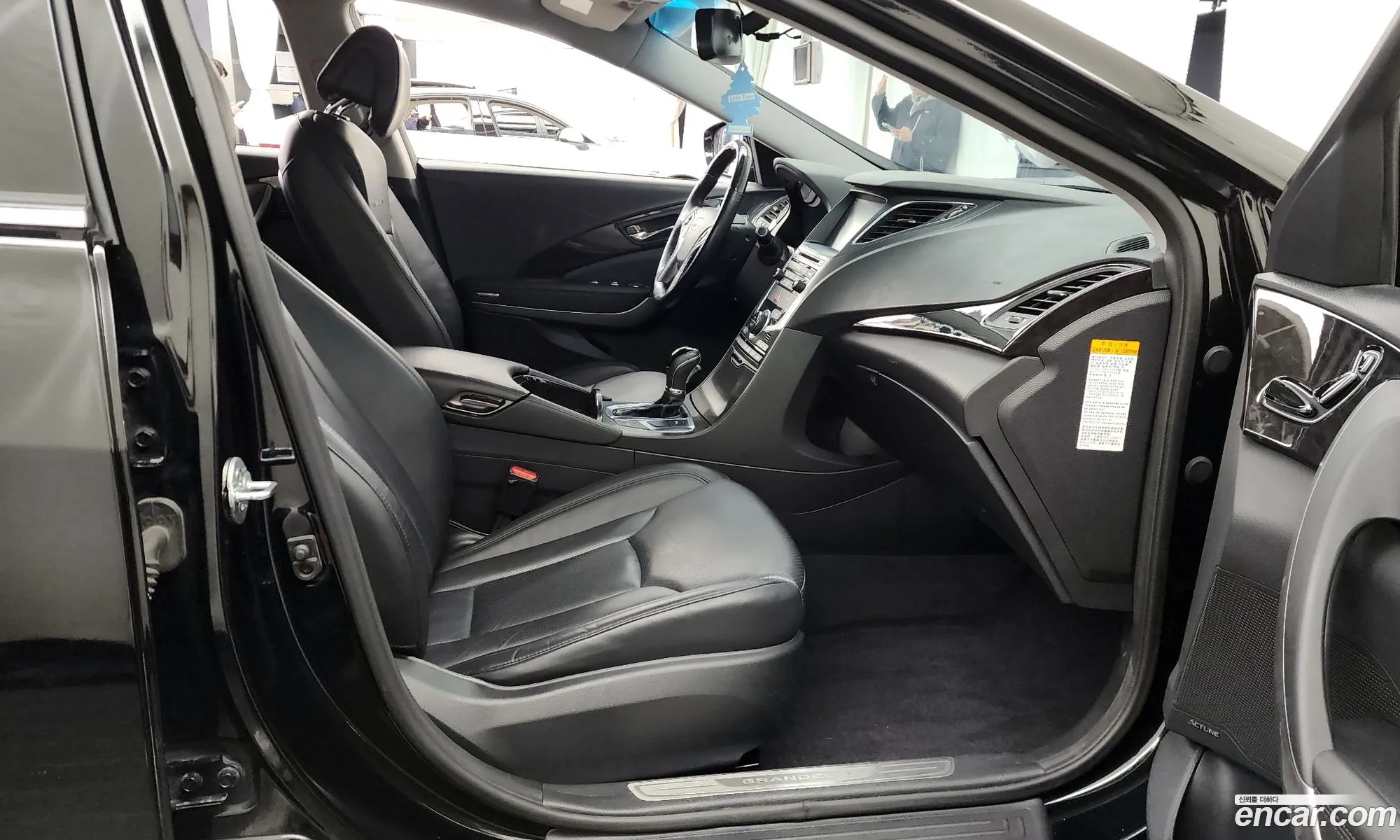Hyundai Grandeur HG Hybrid 2015 — 29