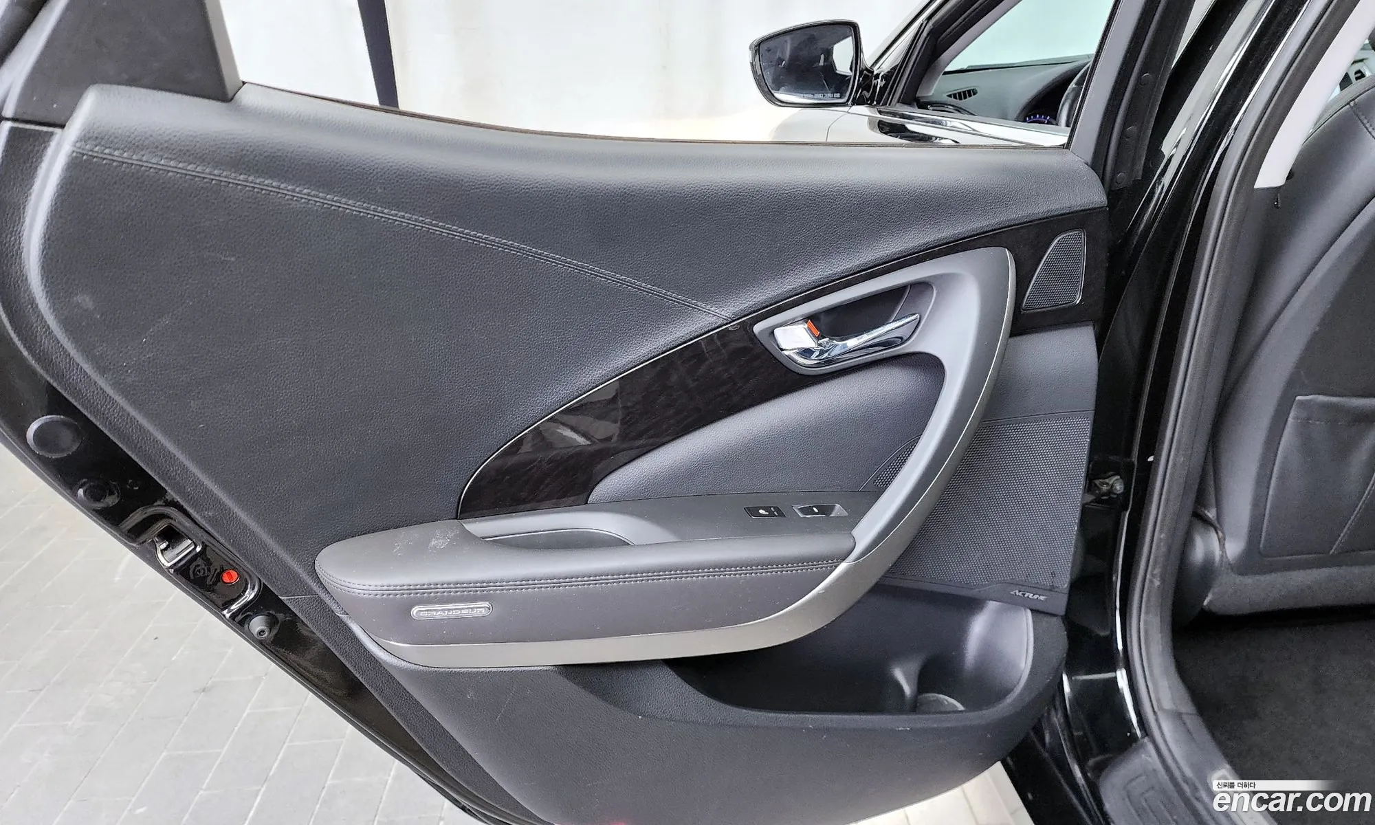 Hyundai Grandeur HG Hybrid 2015 — 12