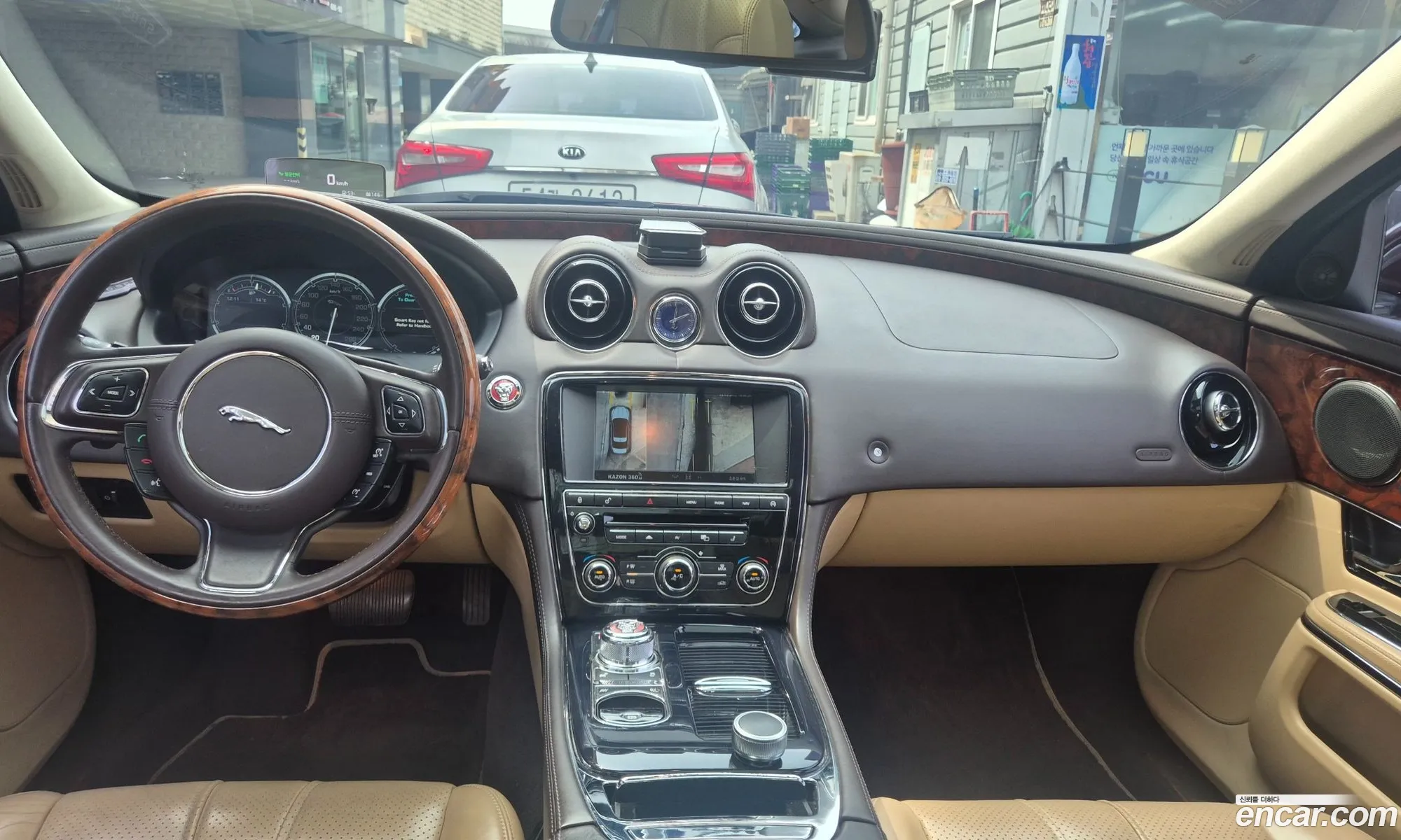 Jaguar XJ 2013 — 12