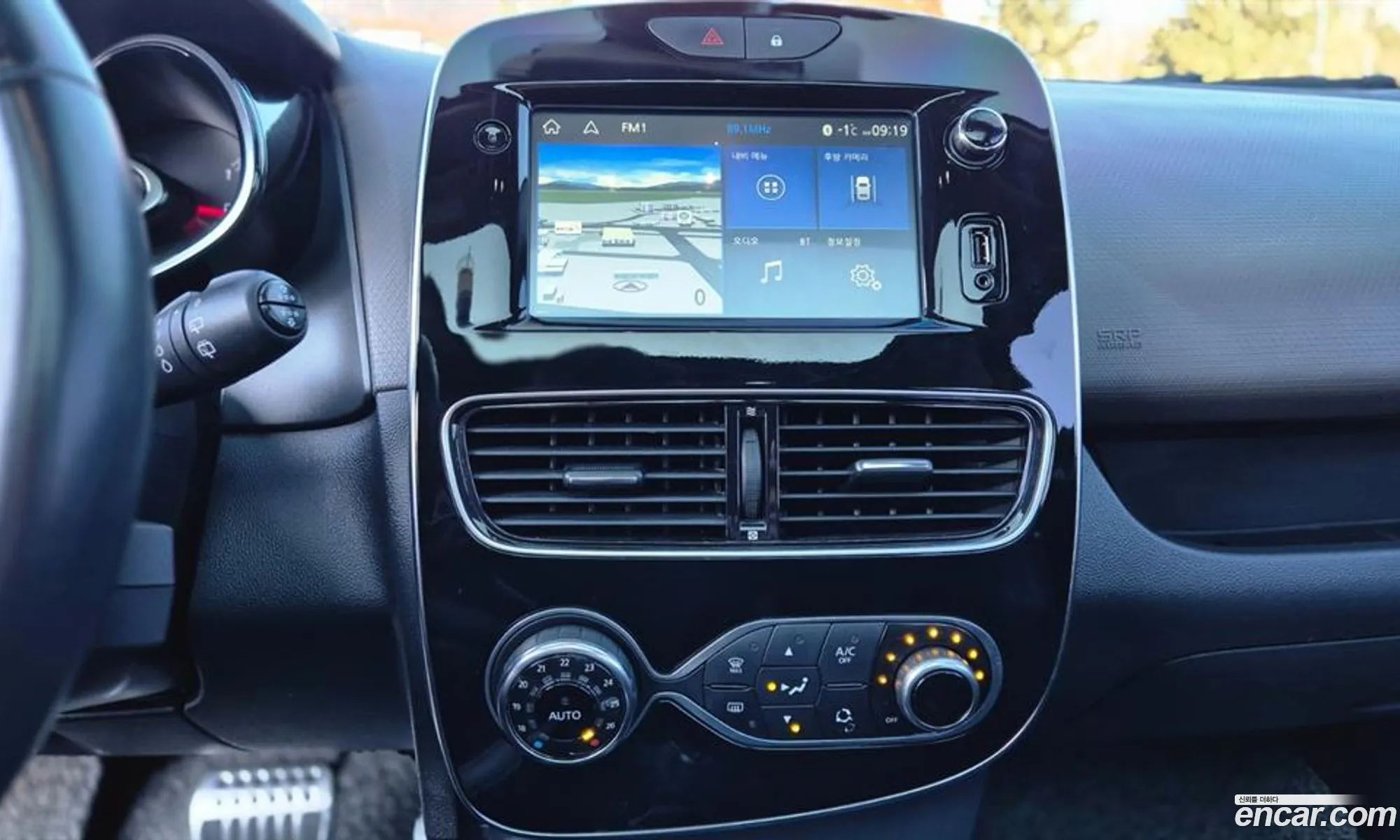Renault Korea (Samsung) Clio 2018 — 18