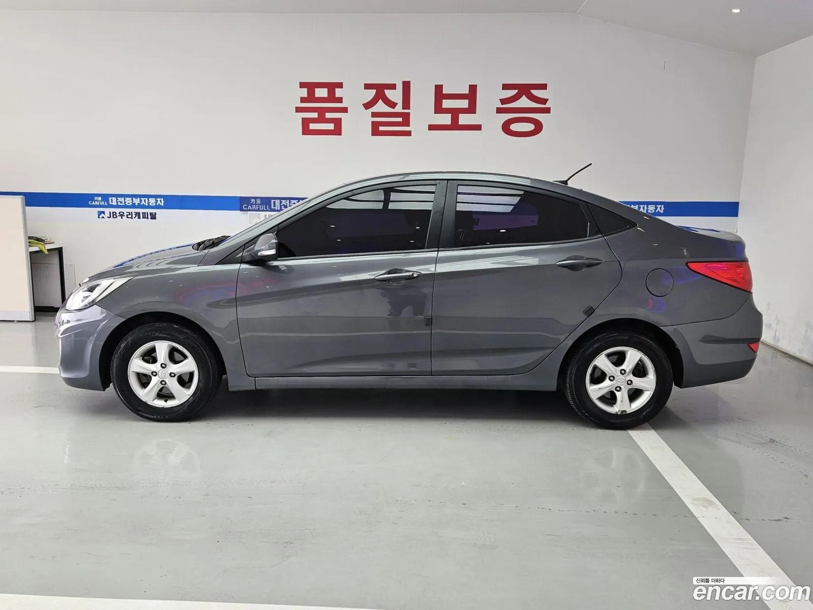 Hyundai Accent 2011 — 16