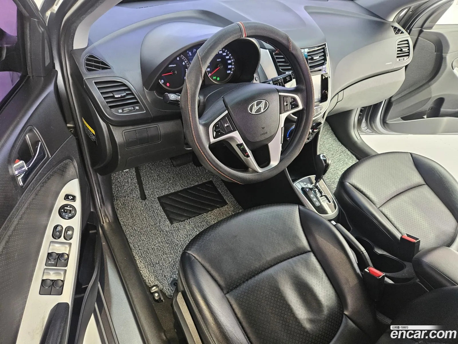 Hyundai Accent 2011 — 19