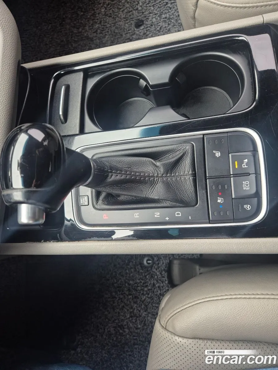 Kia Carnival 2015 — 11