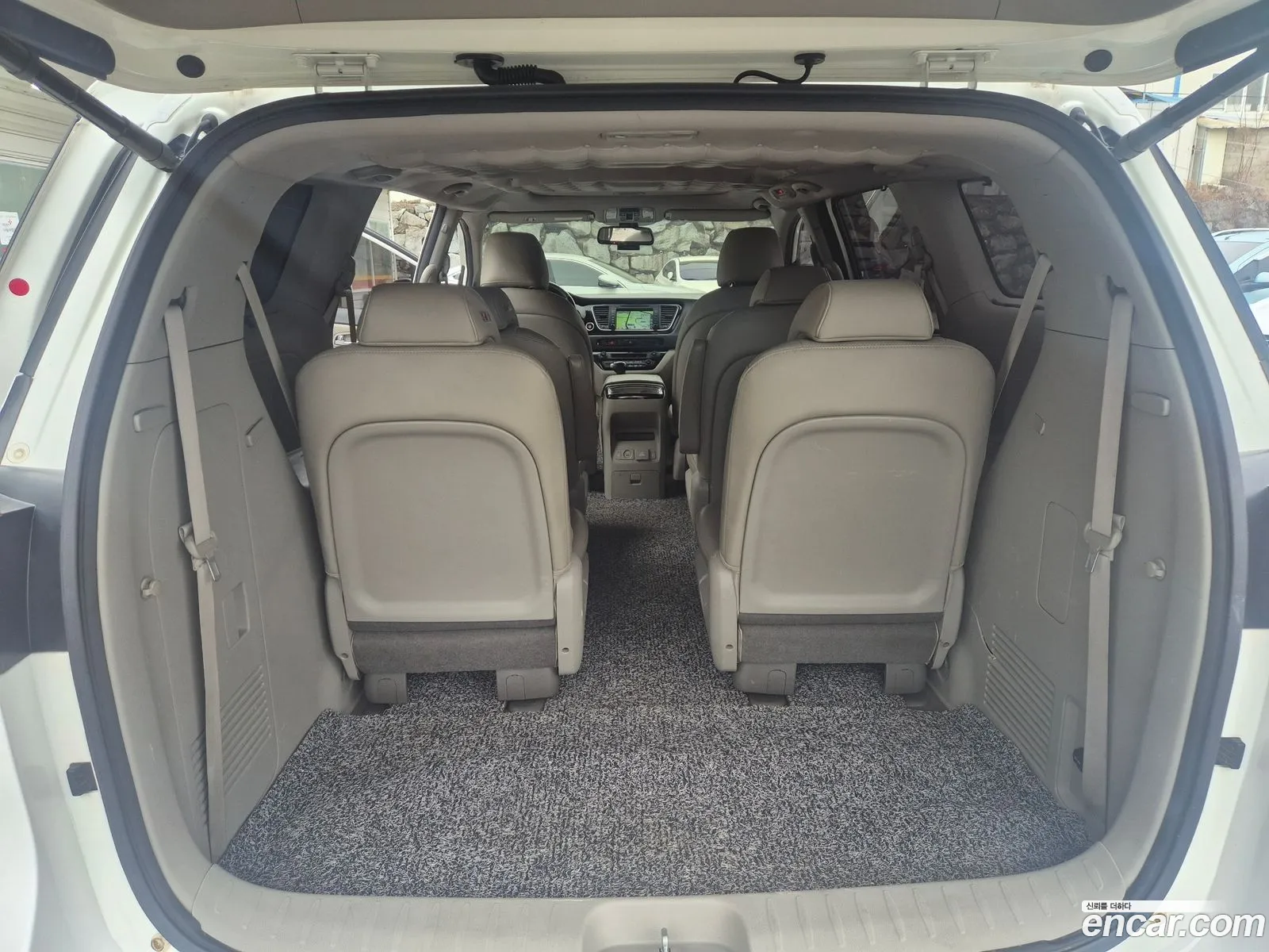 Kia Carnival 2015 — 18