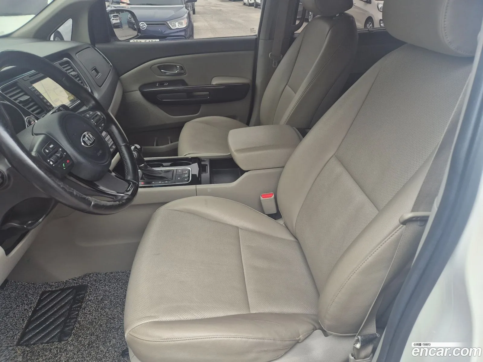 Kia Carnival 2015 — 16
