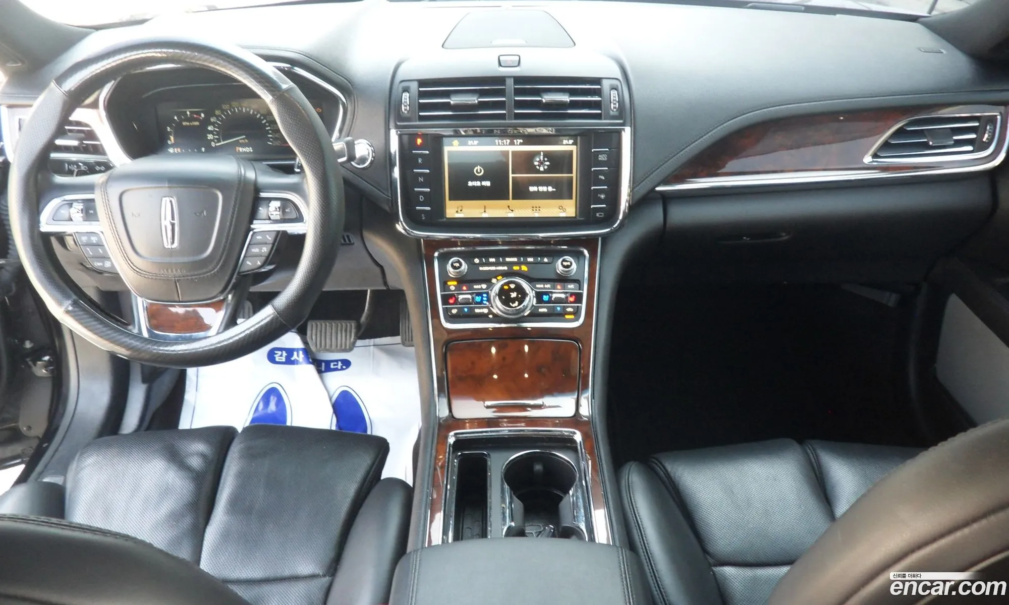 Lincoln Continental 10th Gen 2018 — 8