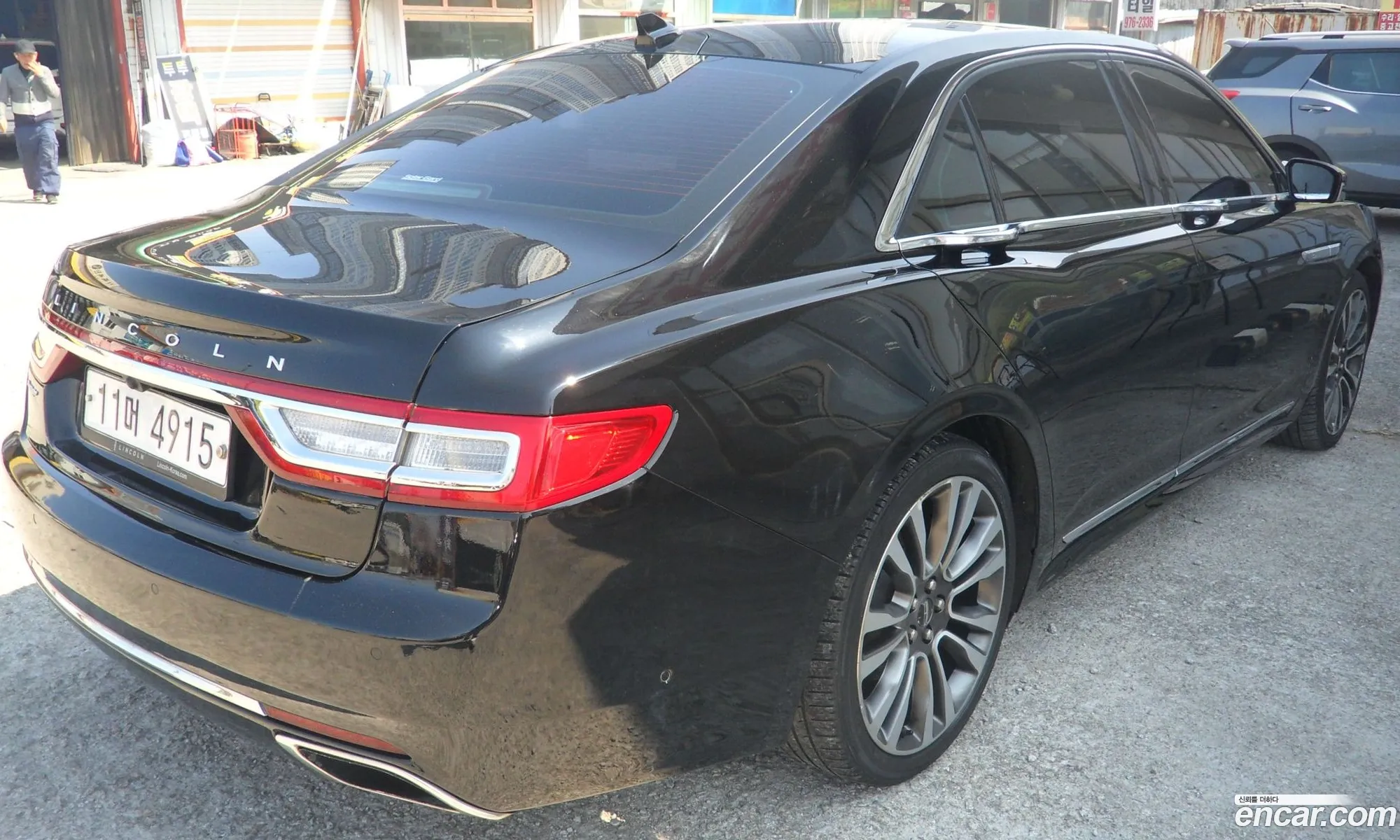 Lincoln Continental 10th Gen 2018 — 13