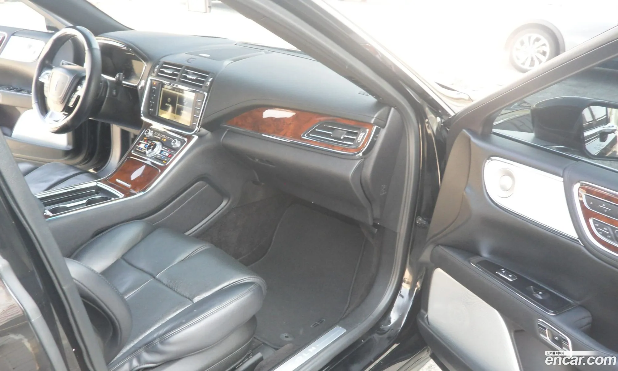Lincoln Continental 10th Gen 2018 — 6