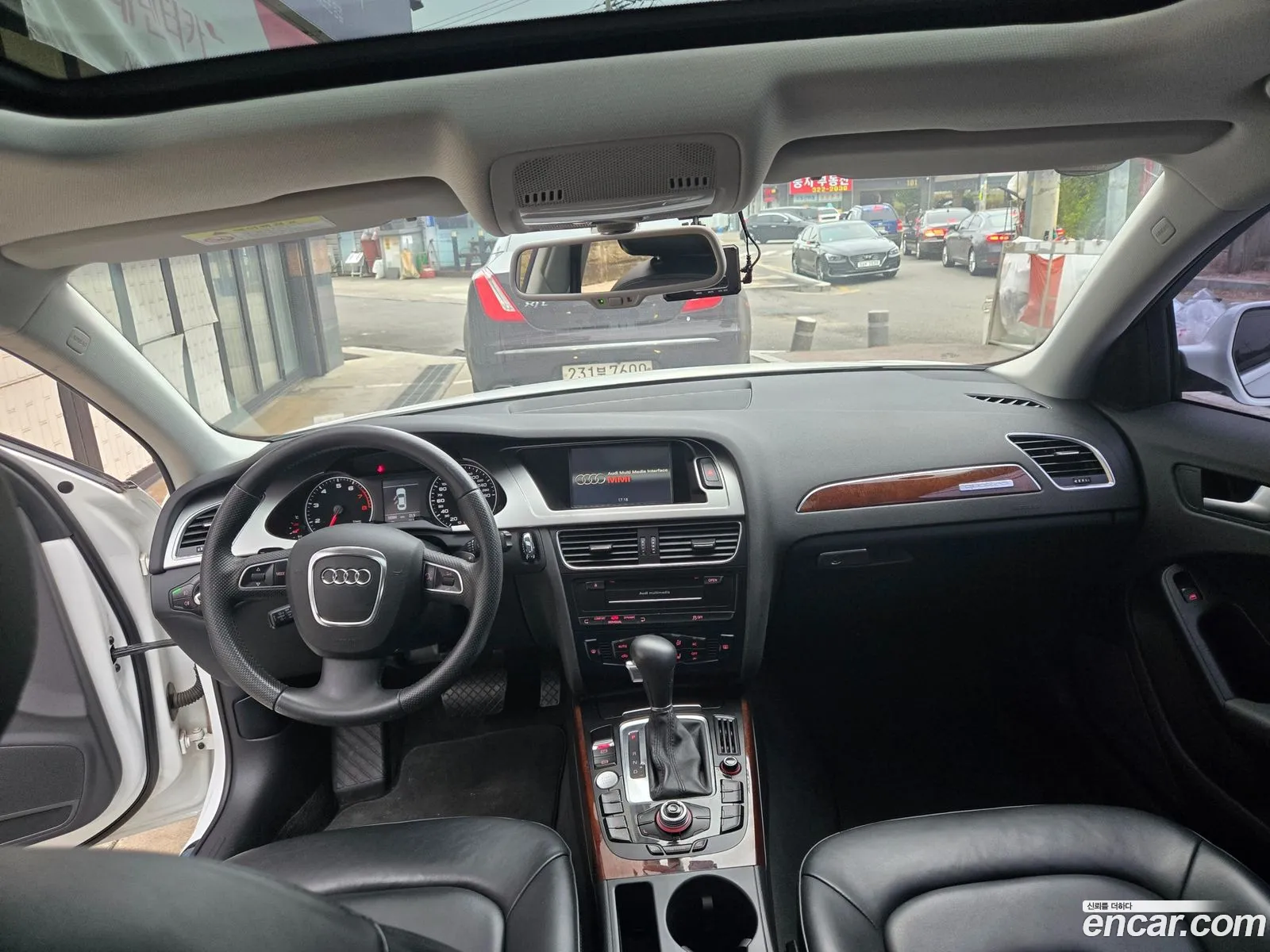 Audi A4 2011 — 17