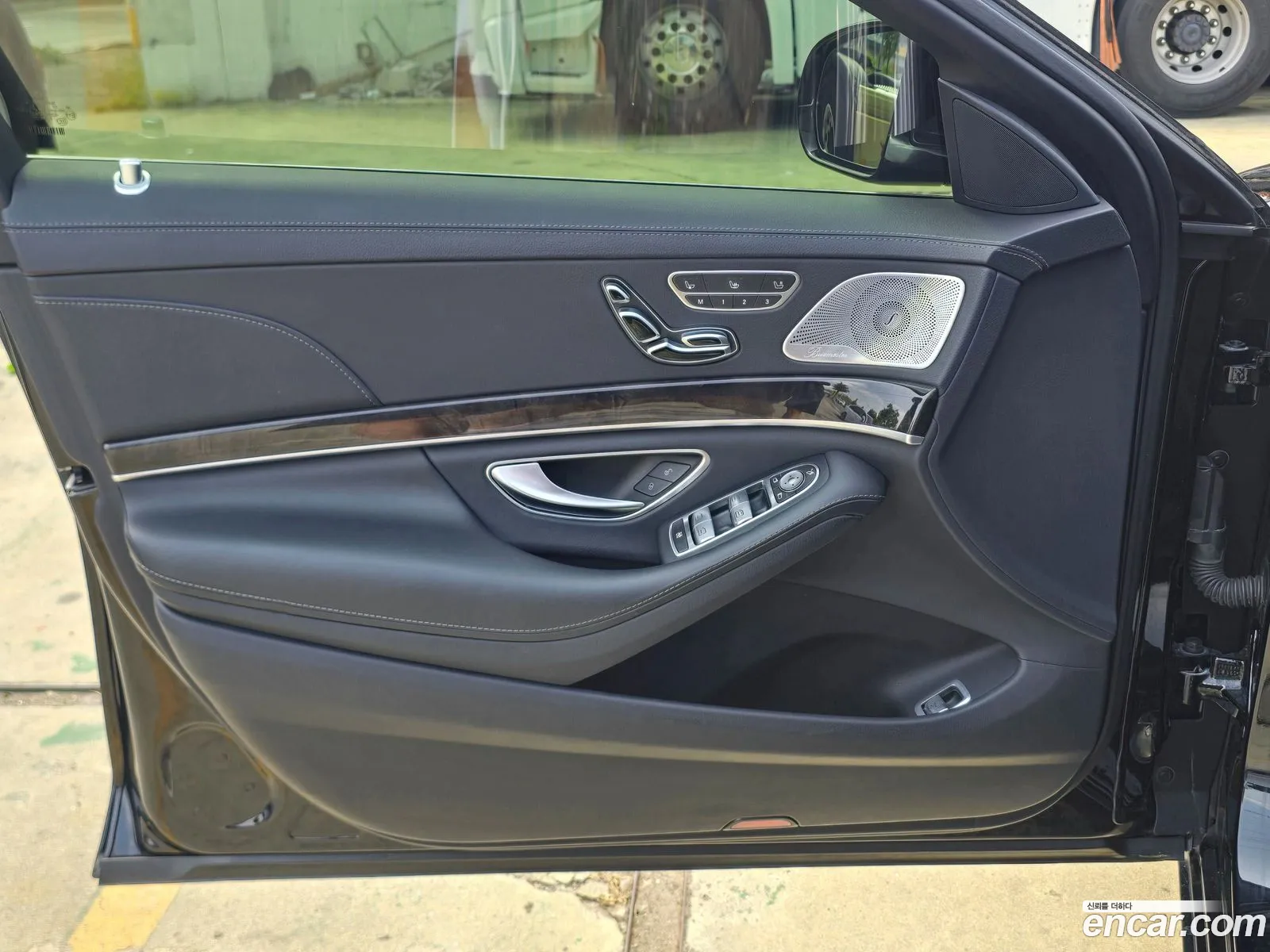 Mercedes-Benz S-Class W222 2016 — 9