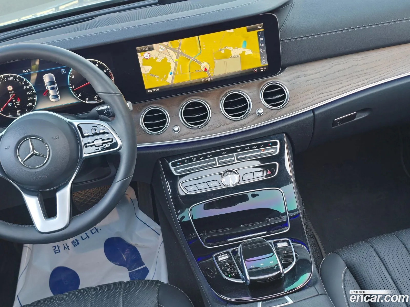 Mercedes-Benz E-Class W213 2019 — 15