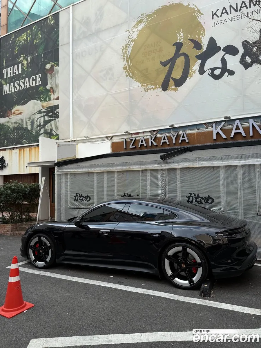 Porsche Taycan 2025 — 10