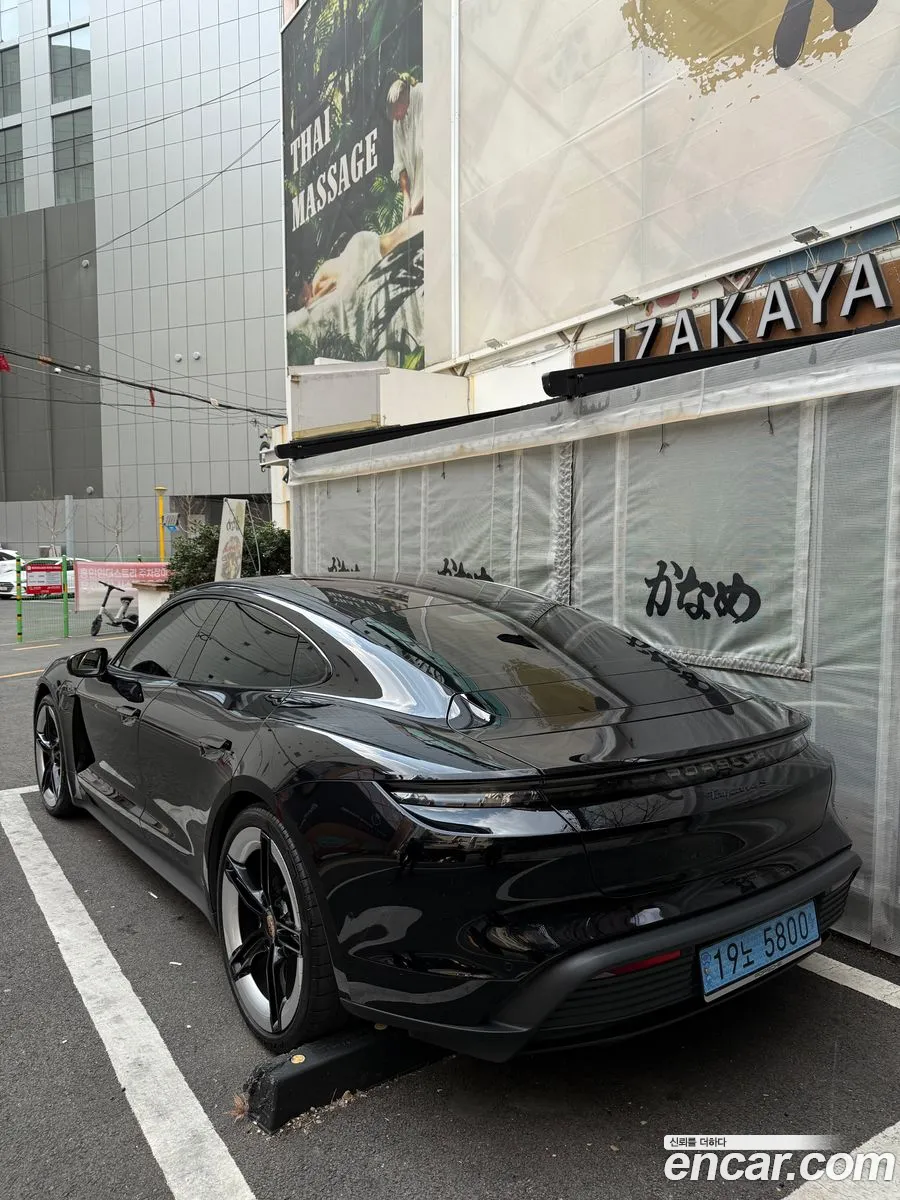 Porsche Taycan 2025 — 2
