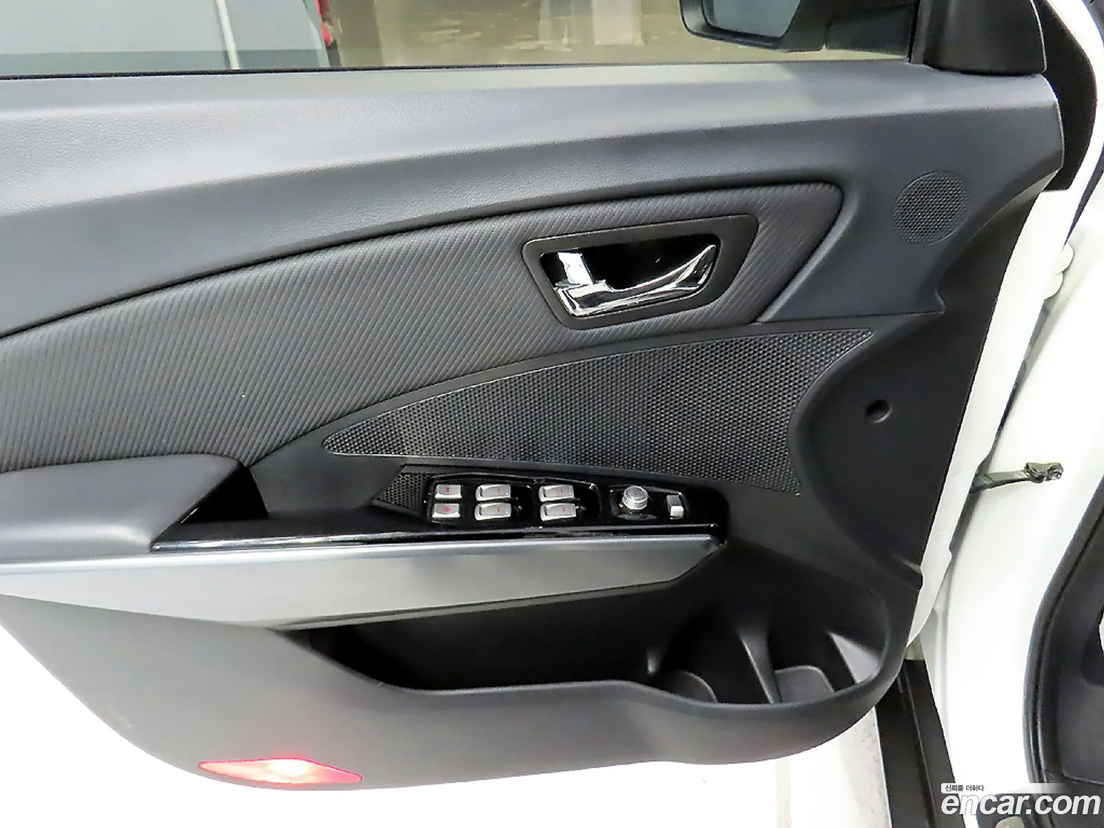 KG Mobility (SsangYong) Tivoli Armour 2018 — 4