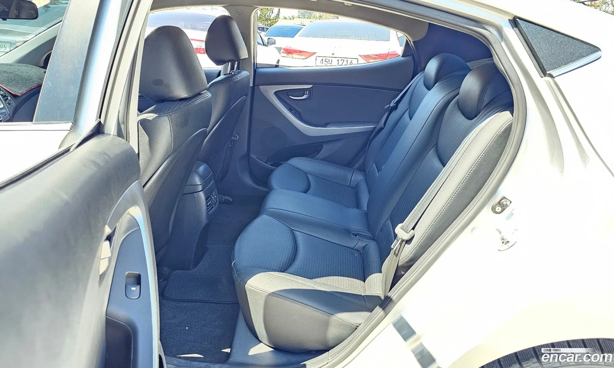 Hyundai Elantra 2013 — 12