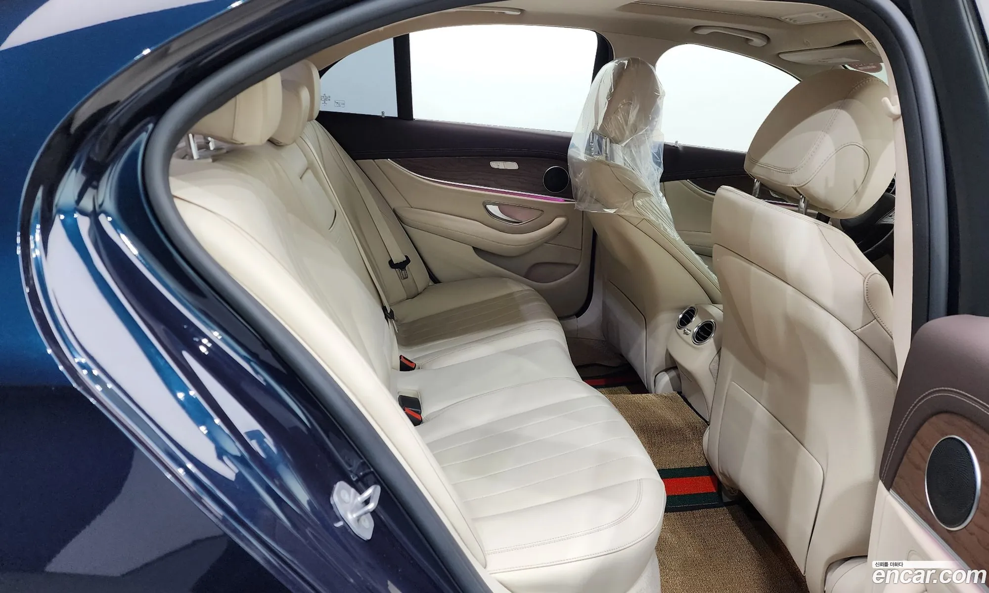 Mercedes-Benz E-Class W213 2016 WDDZF0EB9HA047183 — 13