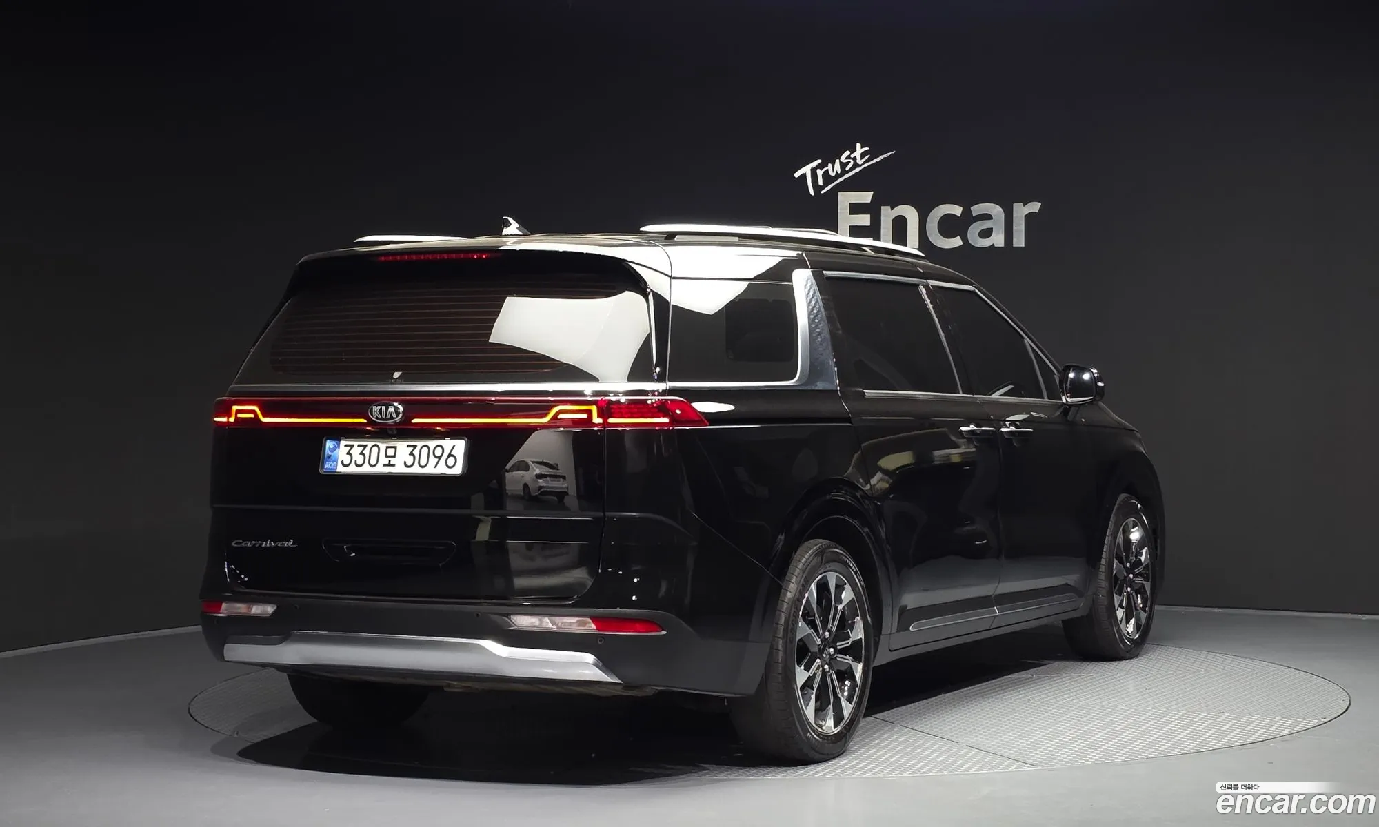 Kia Carnival 2021 — 6