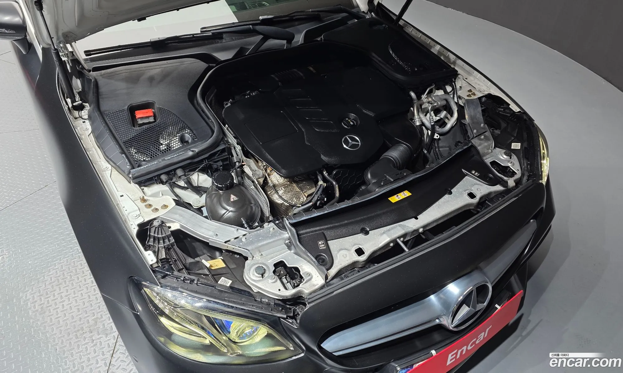 Mercedes-Benz E-Class W213 2019 WDD1K1EB6KF113830 — 19