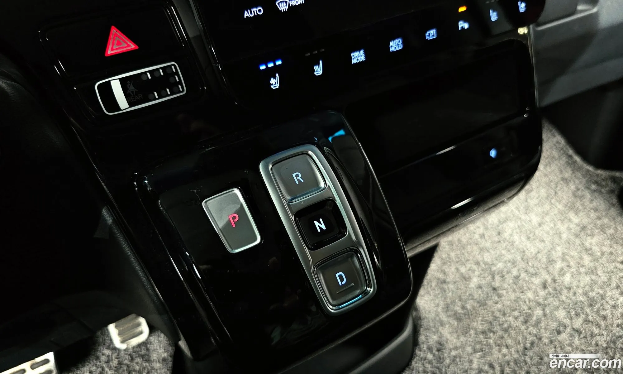 Hyundai Staria 2021 — 28