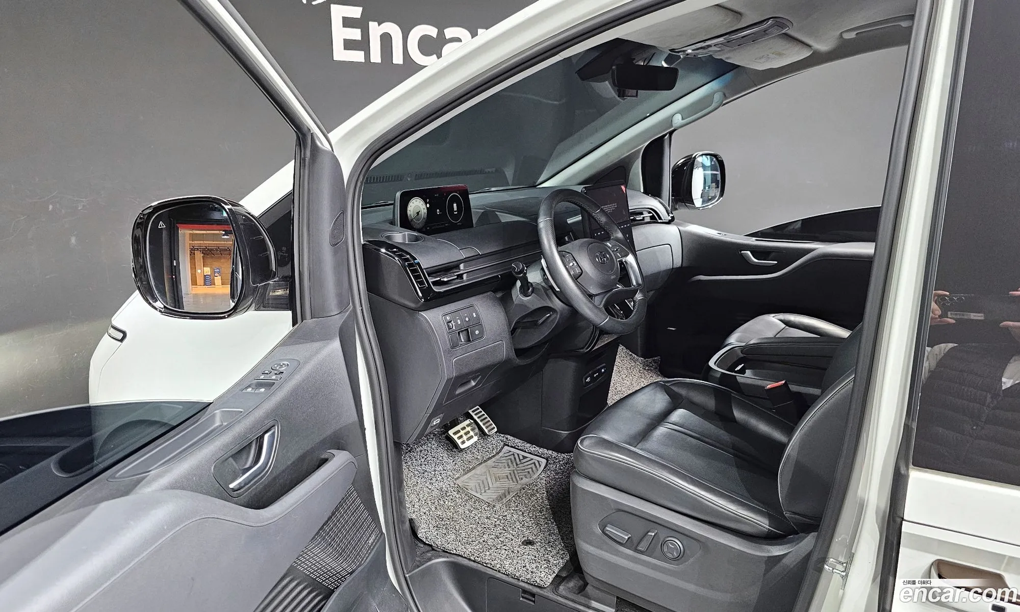 Hyundai Staria 2021 — 5