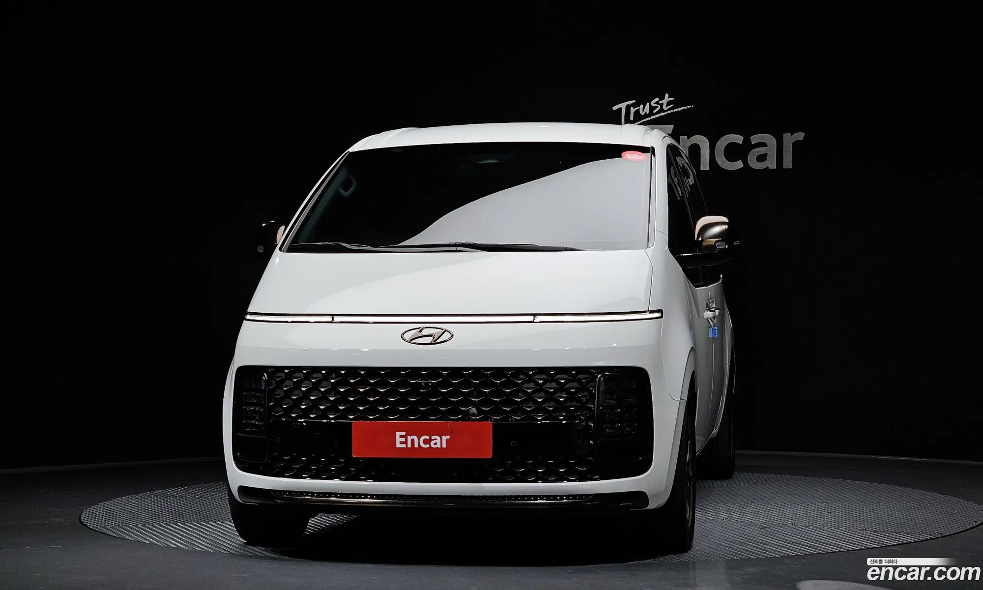 Hyundai Staria 2021 — 25