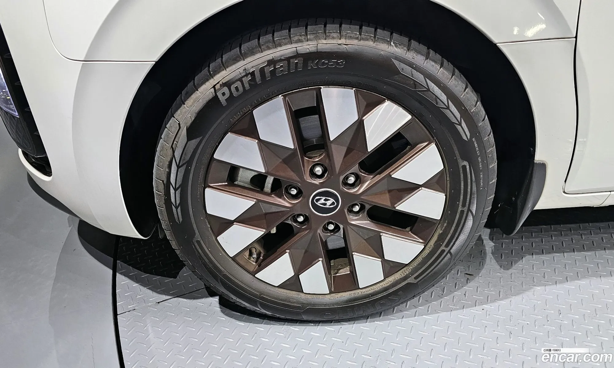 Hyundai Staria 2021 — 10