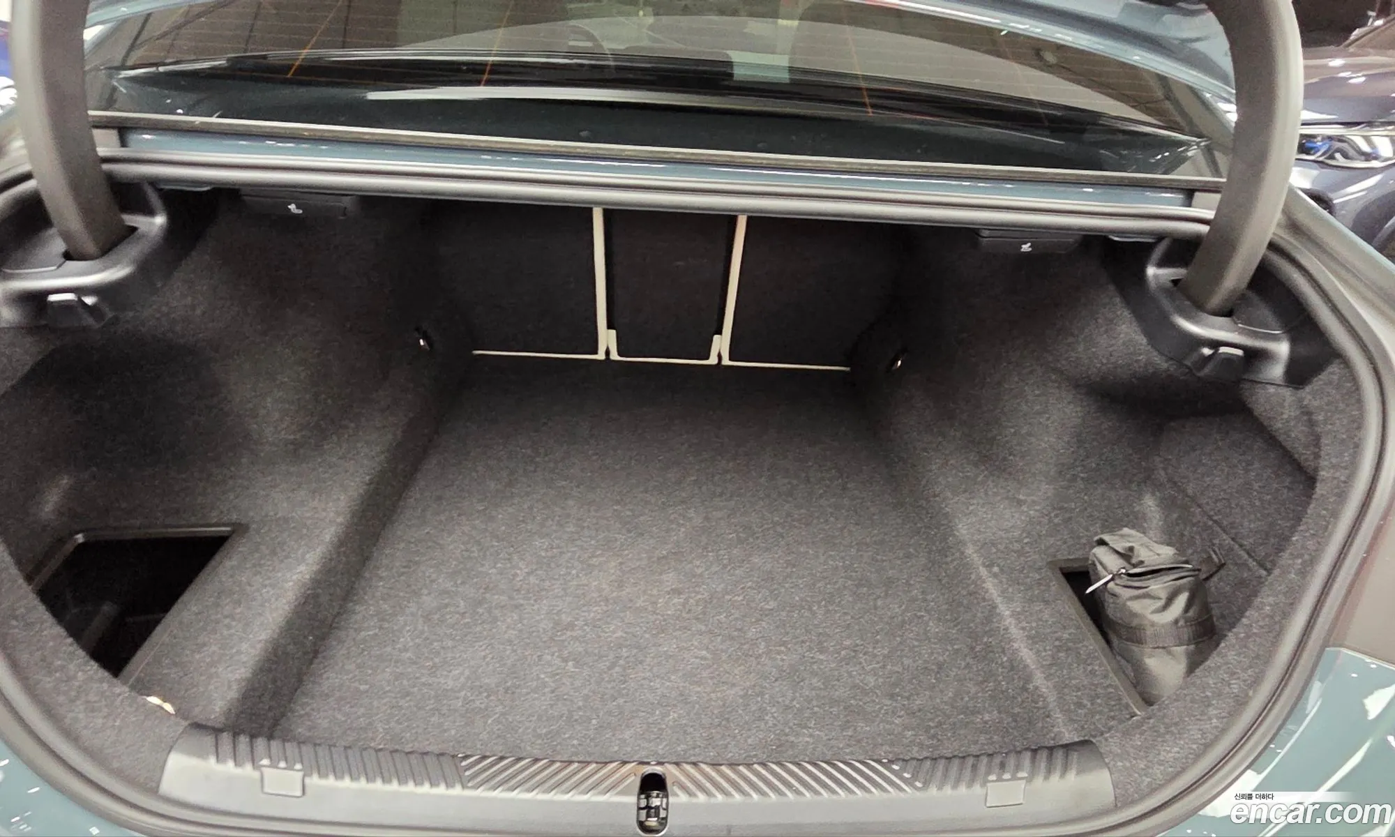 BMW 5 Series 2025 — 9