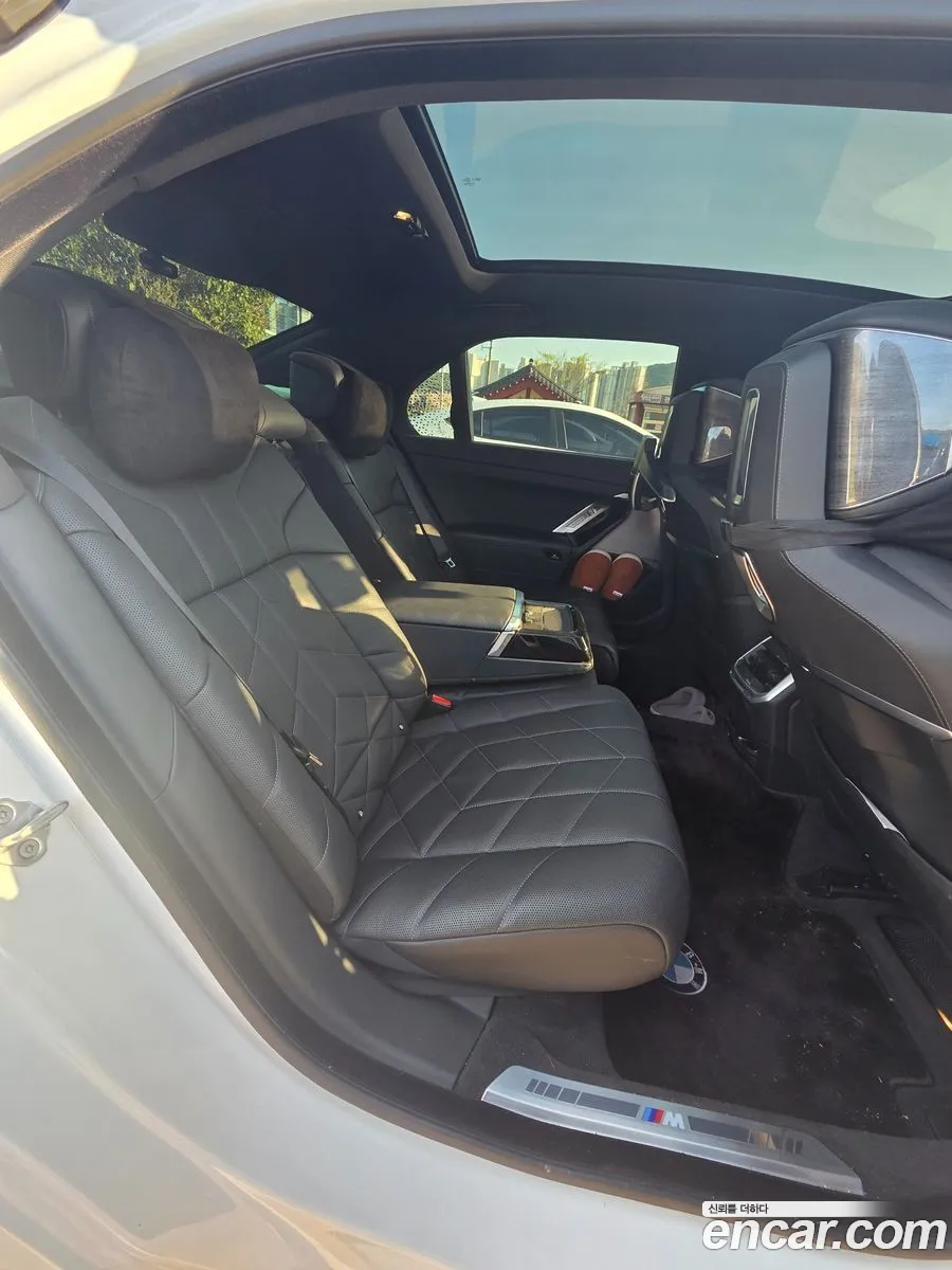 BMW 7 Series 2024 — 6