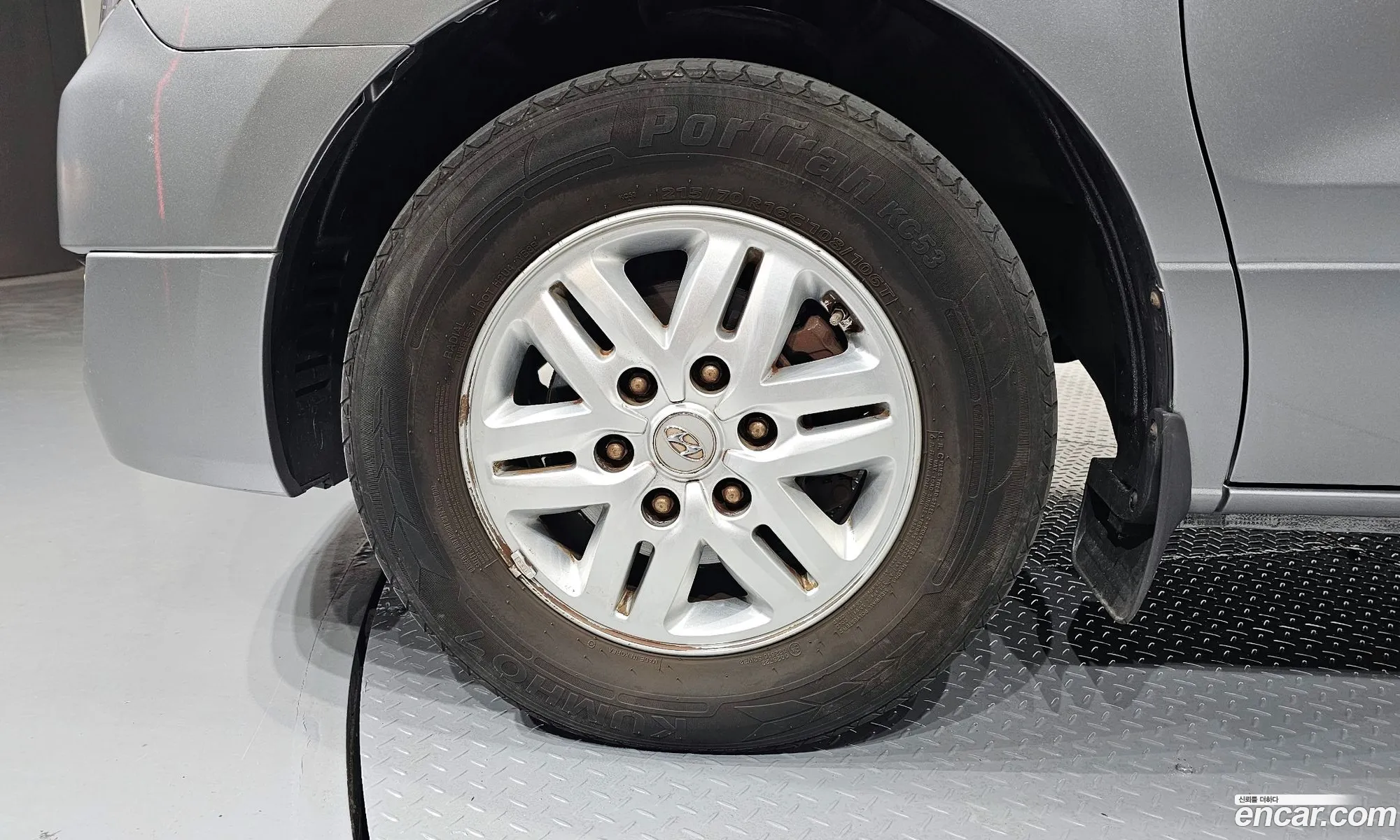 Hyundai Grand Starex 2017 — 14