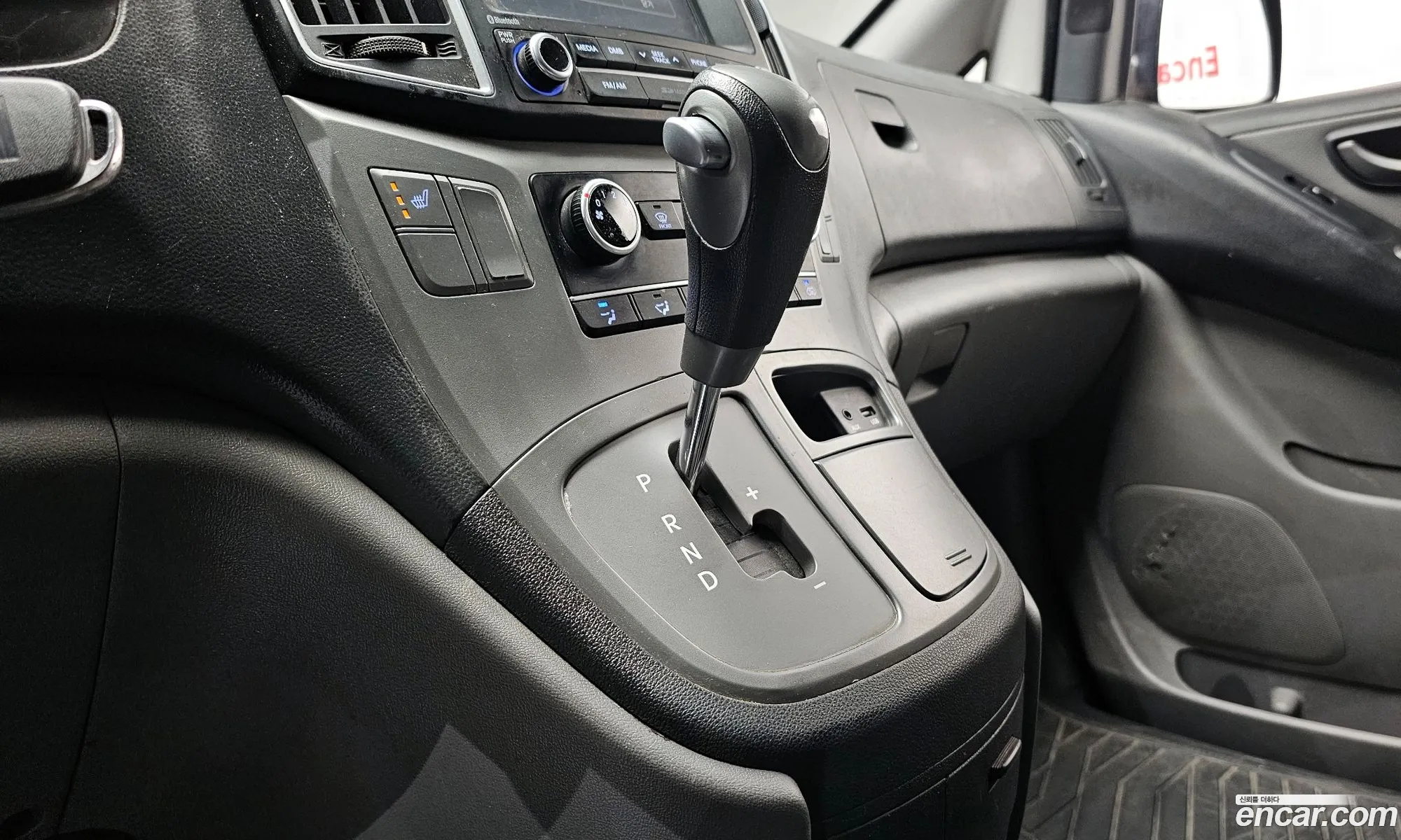 Hyundai Grand Starex 2017 — 18
