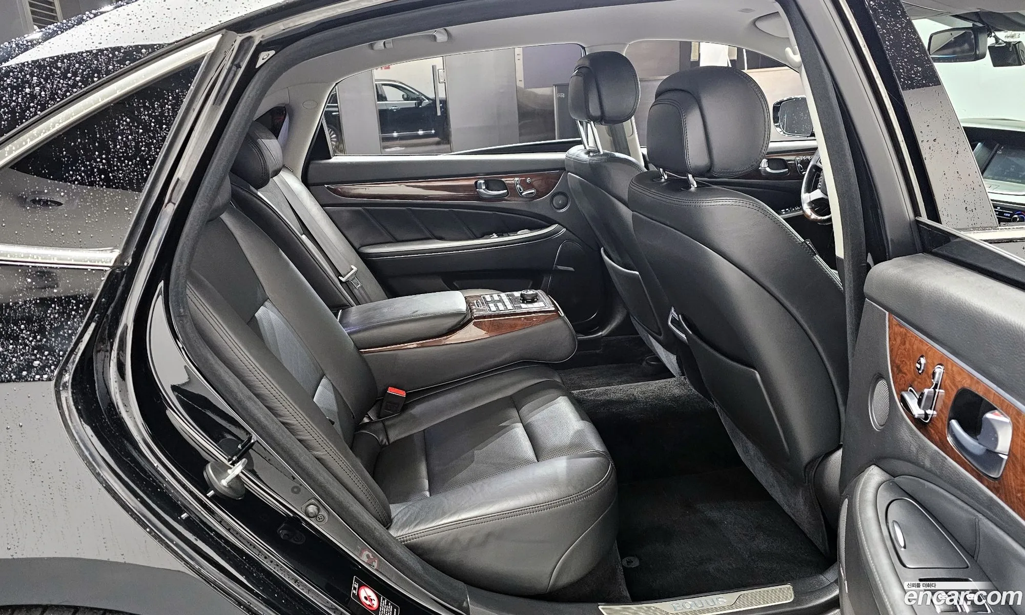 Hyundai Equus 2013 — 32