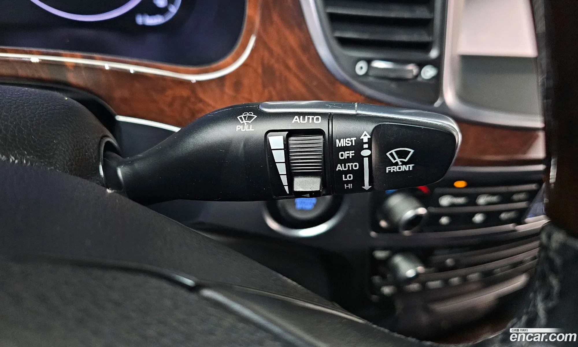 Hyundai Equus 2013 — 16