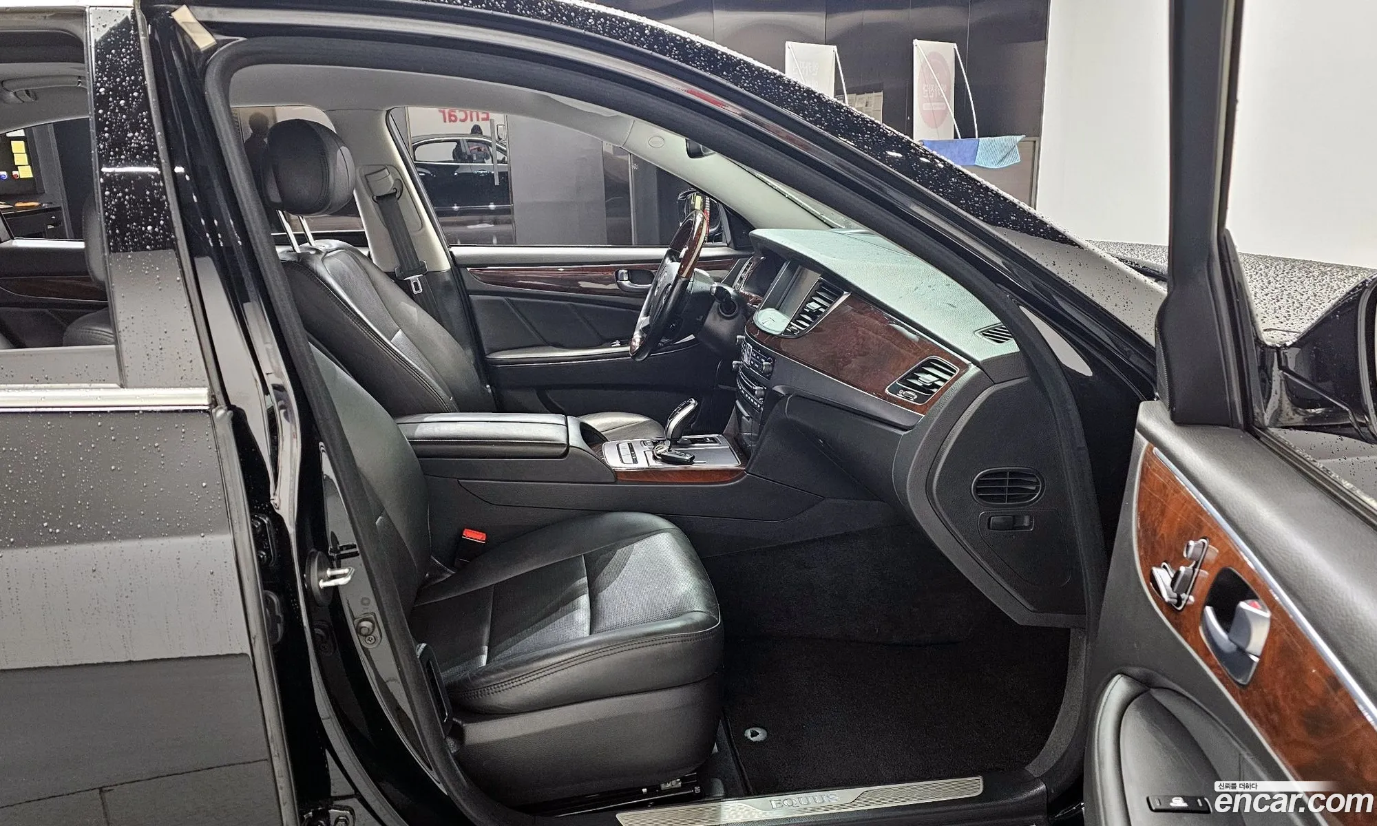 Hyundai Equus 2013 — 22