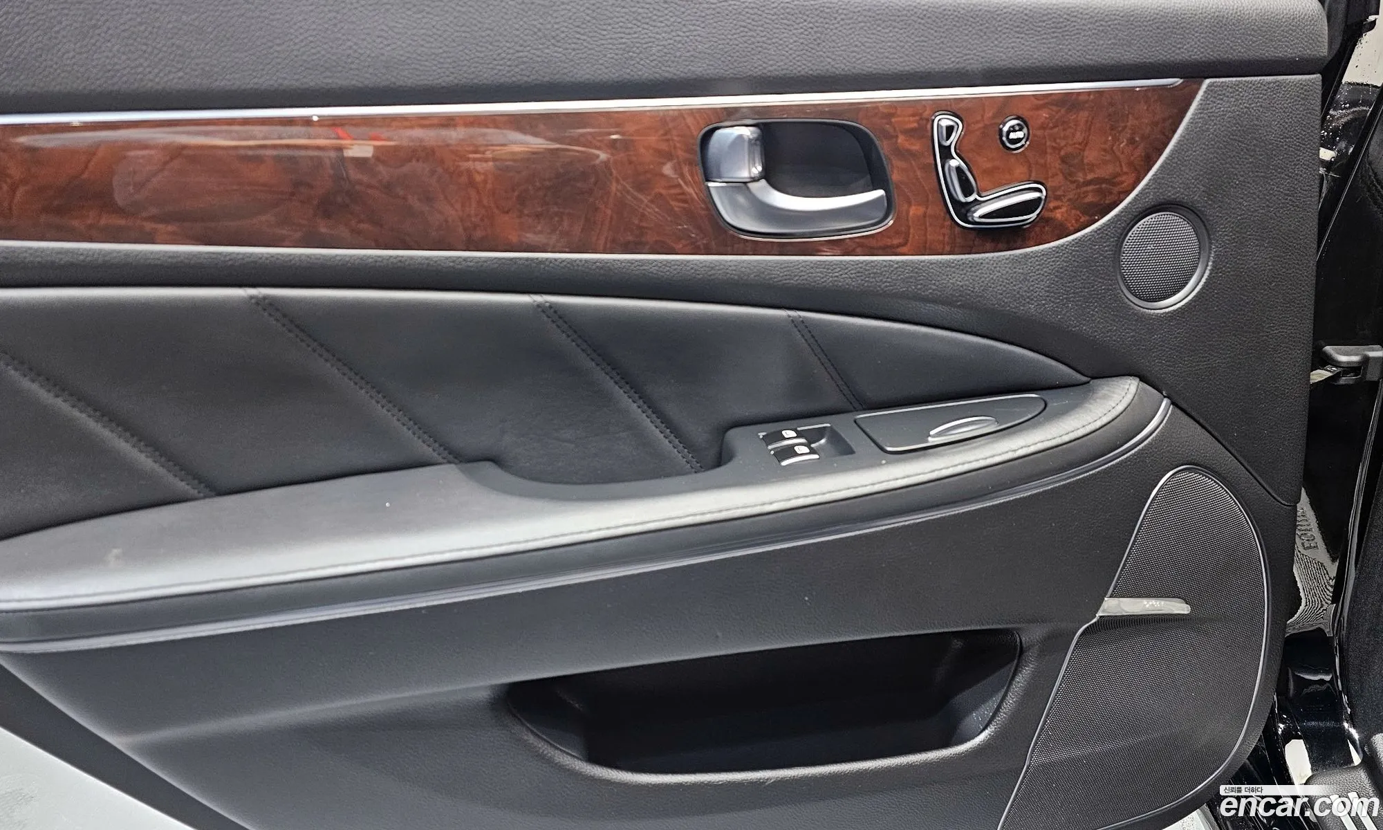 Hyundai Equus 2013 — 13