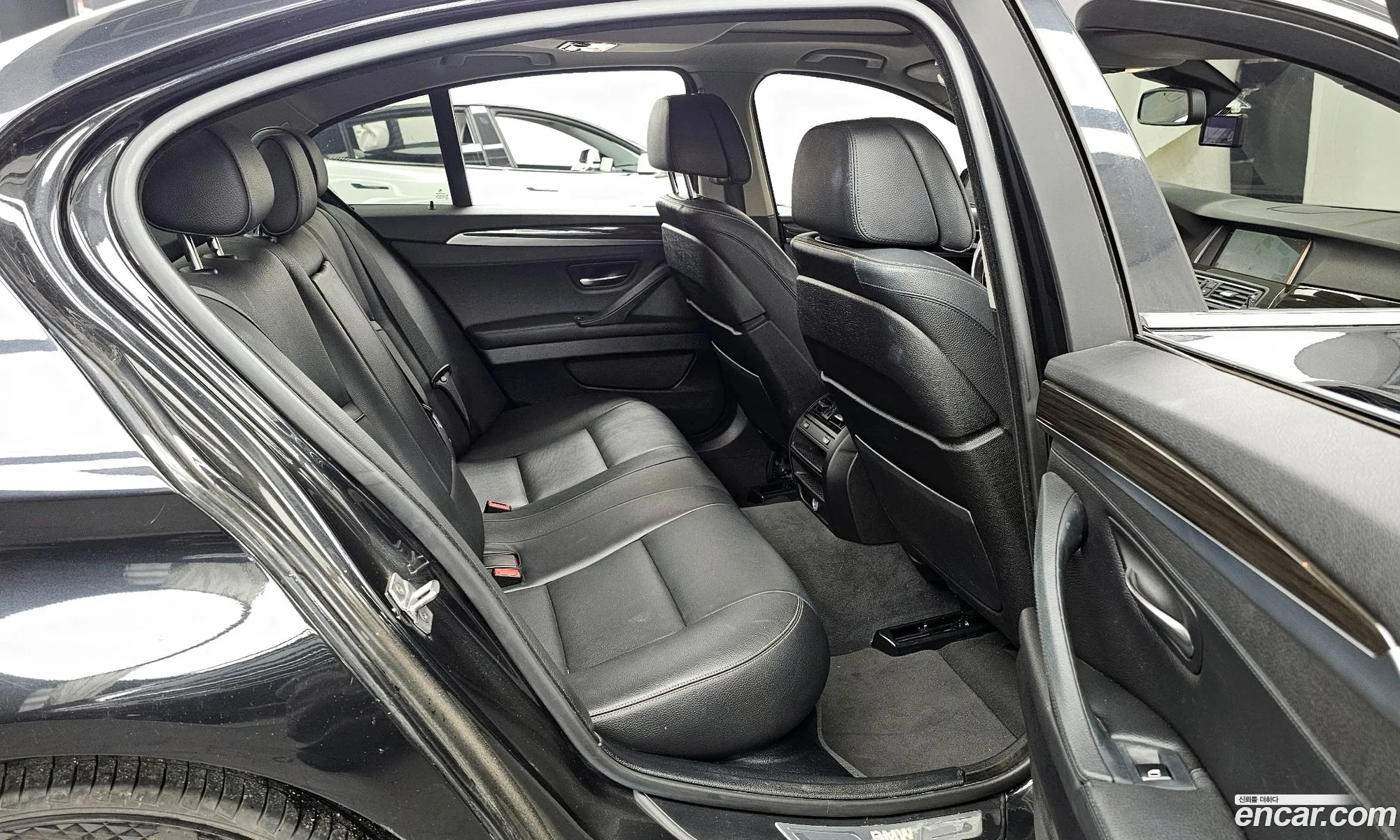 BMW 5 Series 2015 WBA5E7106GG158047 — 12