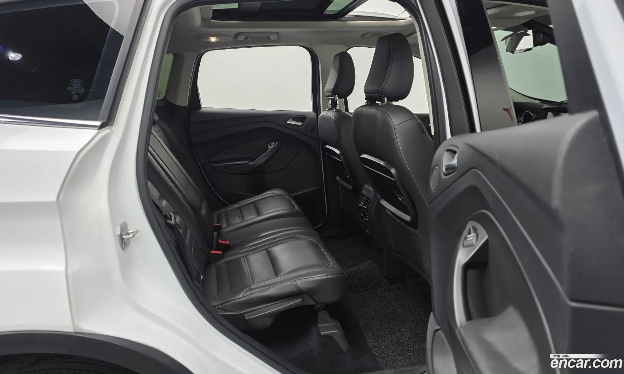 Ford Kuga 2017 WF0AXXWPMHHA54604 — 28