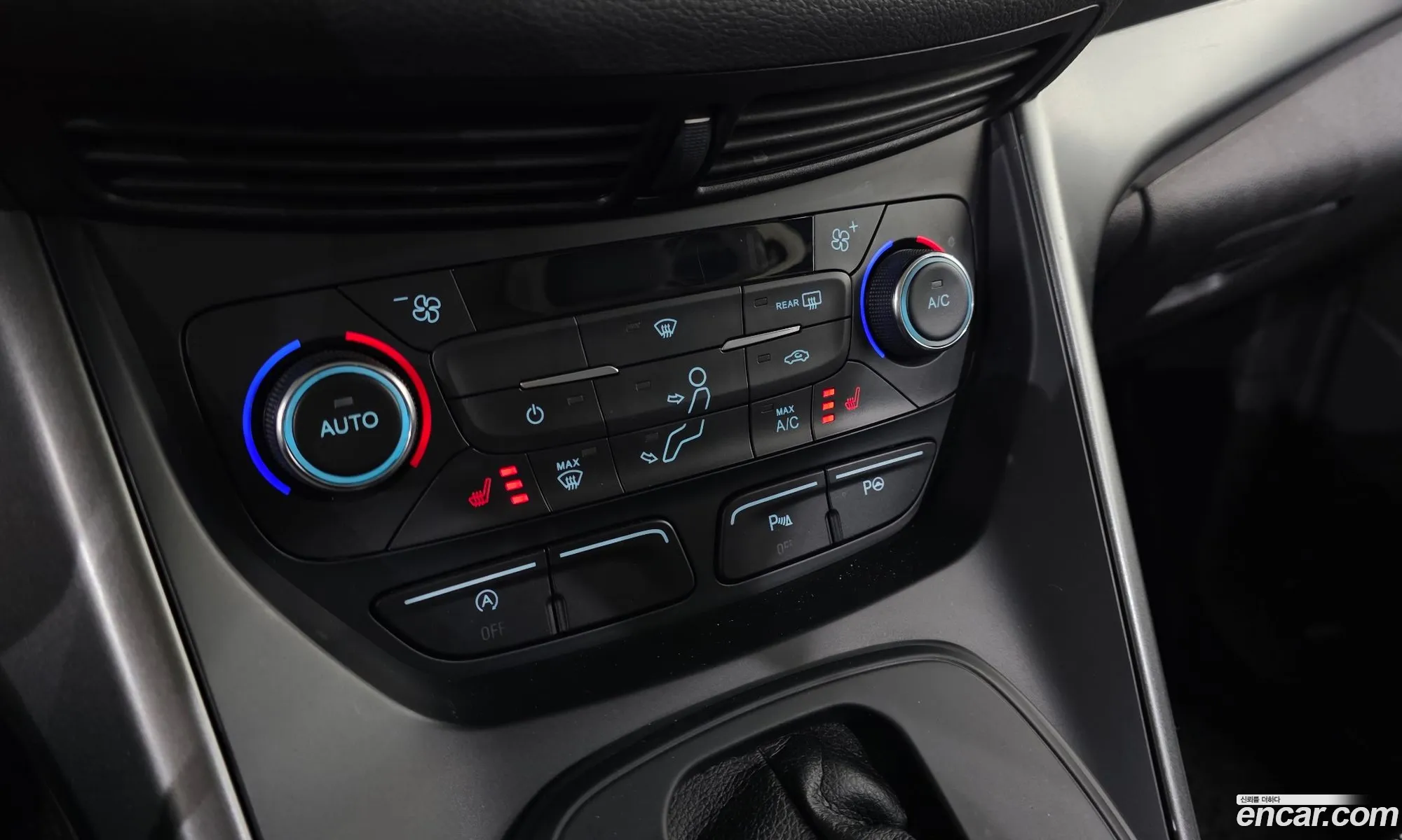 Ford Kuga 2017 WF0AXXWPMHHA54604 — 17