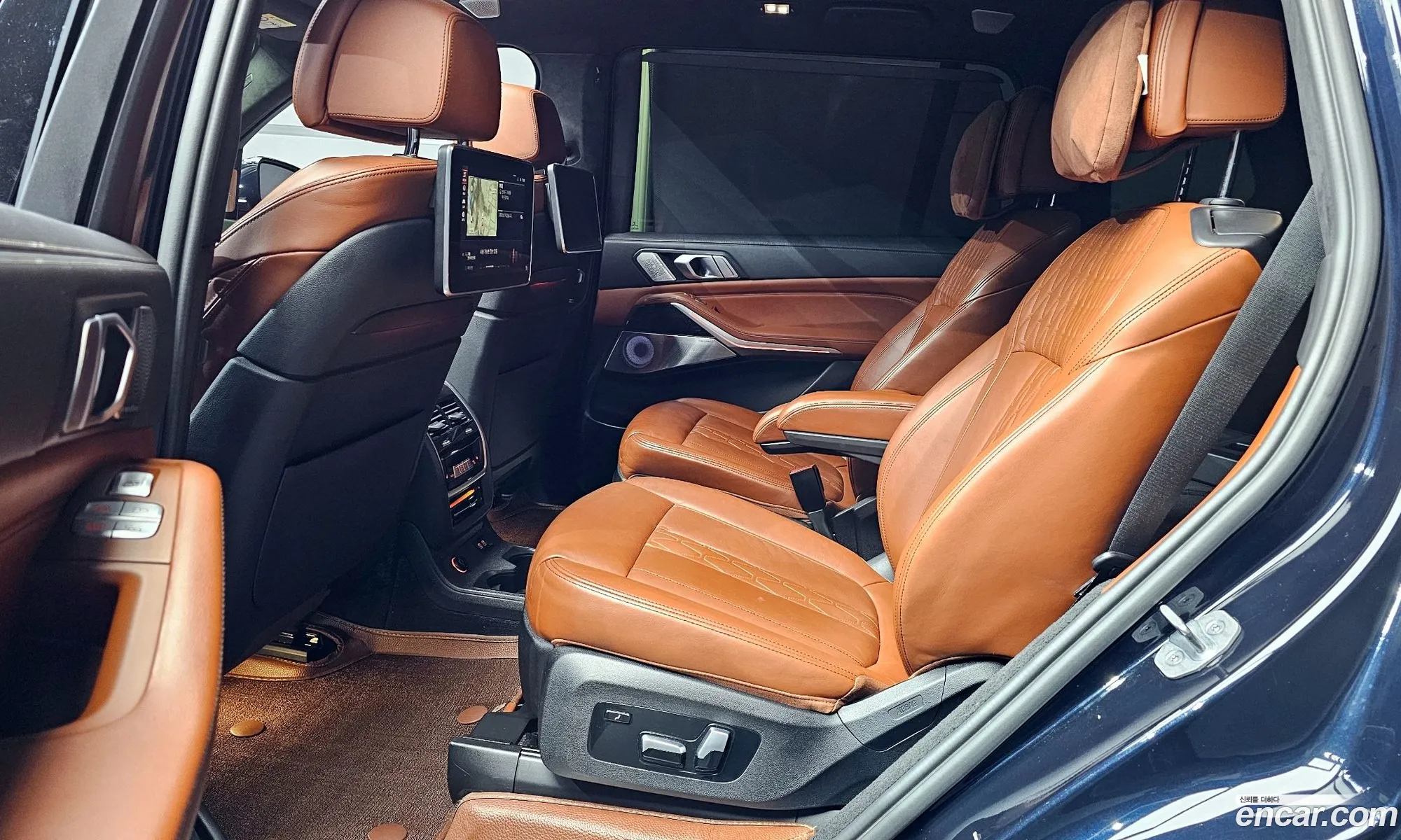 BMW X7 2021 — 11