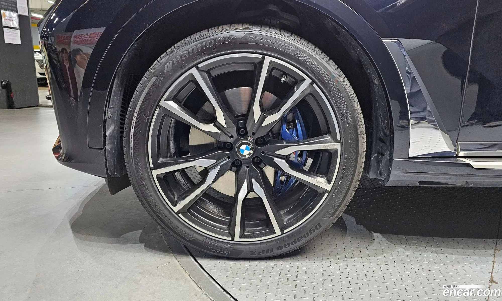 BMW X7 2021 — 14