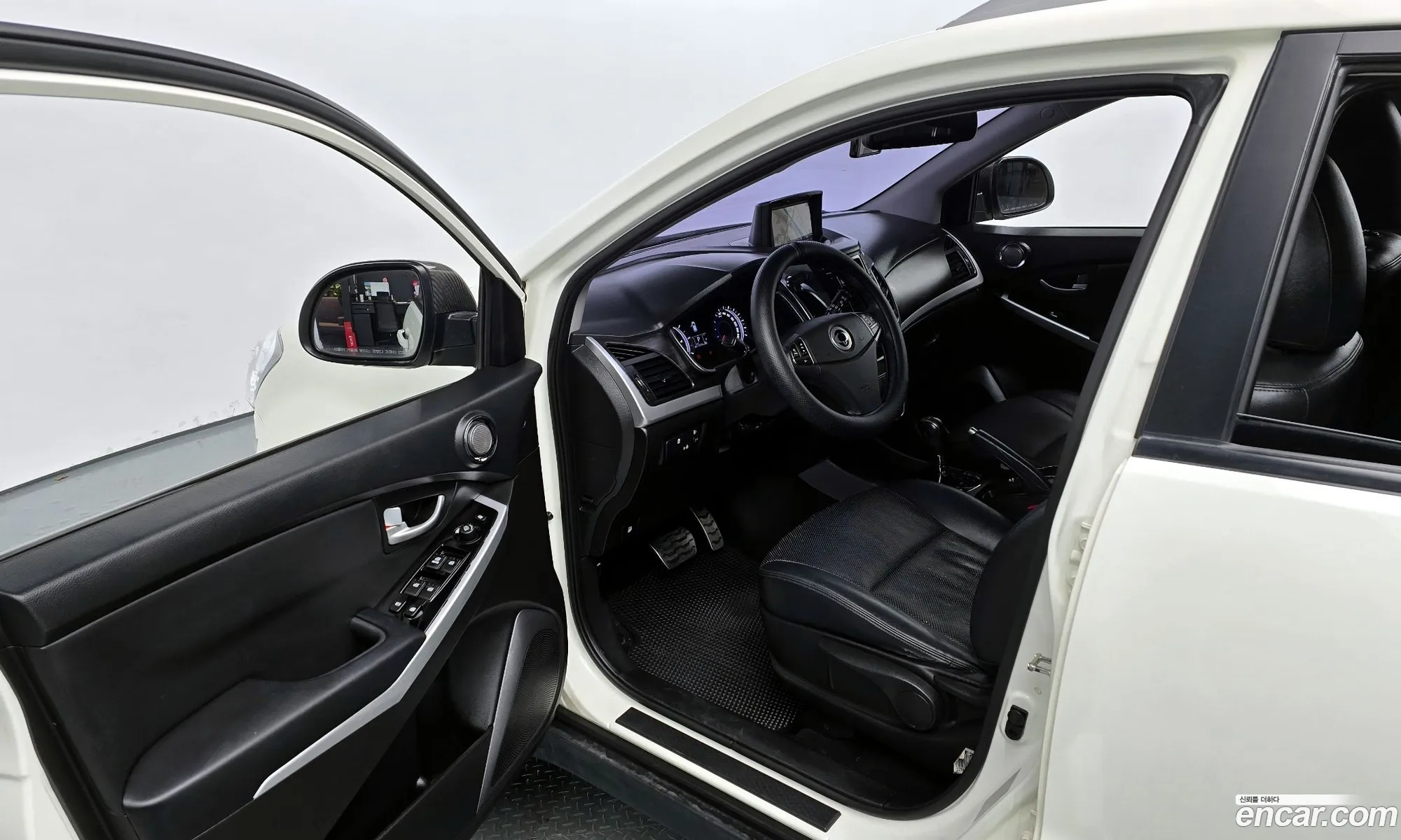 KG Mobility (SsangYong) Korando C 2015 — 12