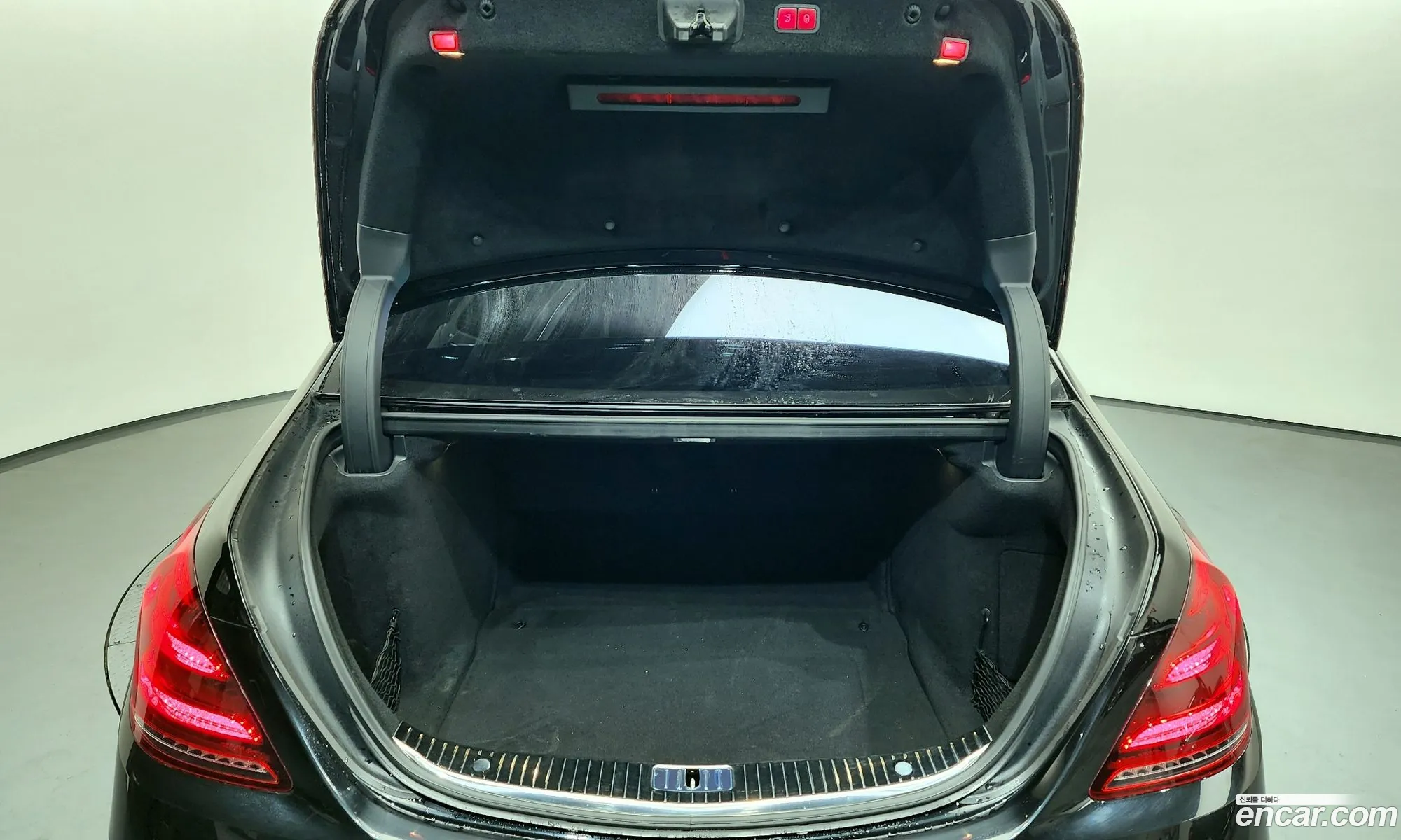 Mercedes-Benz S-Class W222 2019 — 17
