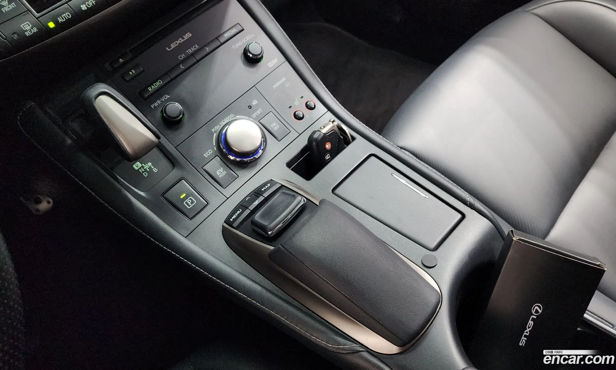 Lexus CT200h 2016 JTHKD5BH4H2281716 — 15