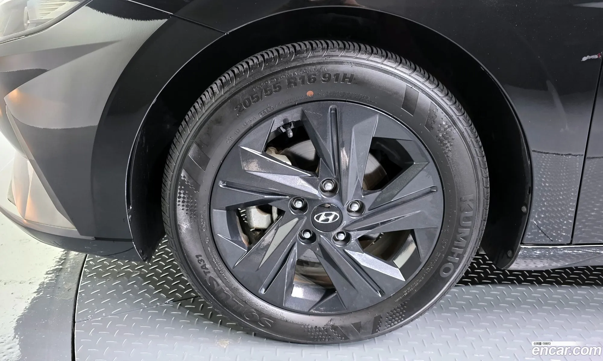 Hyundai Elantra Hybrid 2021 — 19