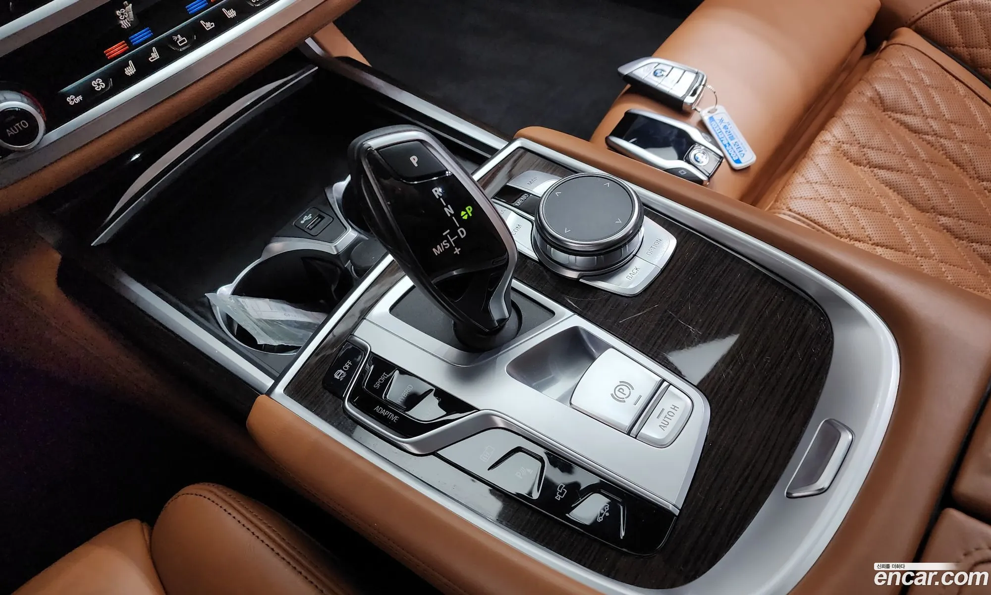 BMW 7 Series 2020 WBA7W2105MCF14762 — 24
