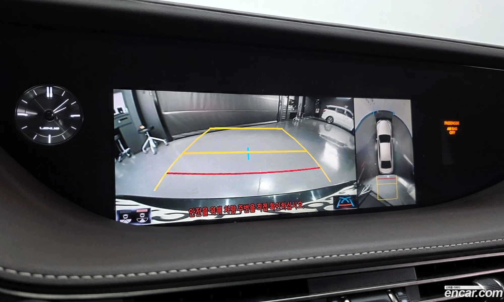 Lexus LS500h 2018 JTHCYLFF4J5000914 — 13