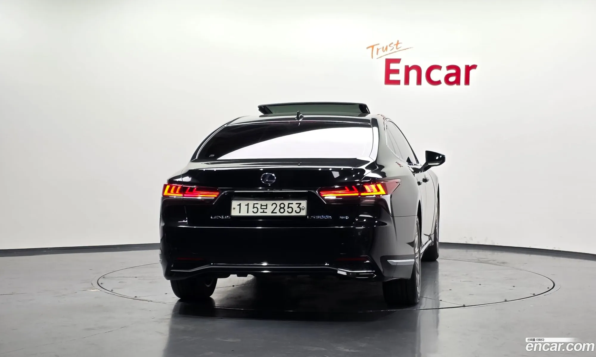 Lexus LS500h 2018 JTHCYLFF4J5000914 — 7