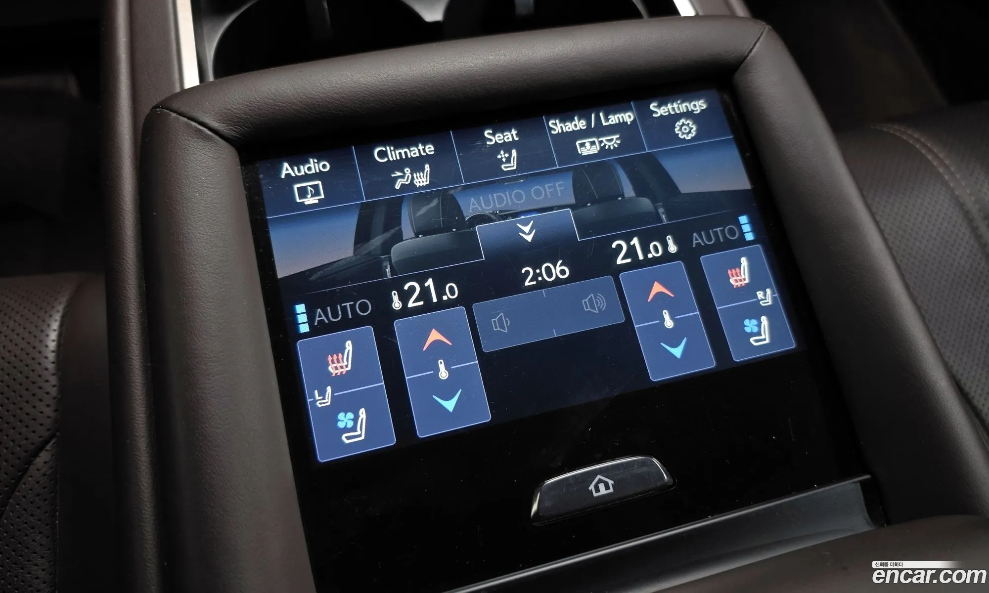 Lexus LS500h 2018 JTHCYLFF4J5000914 — 15