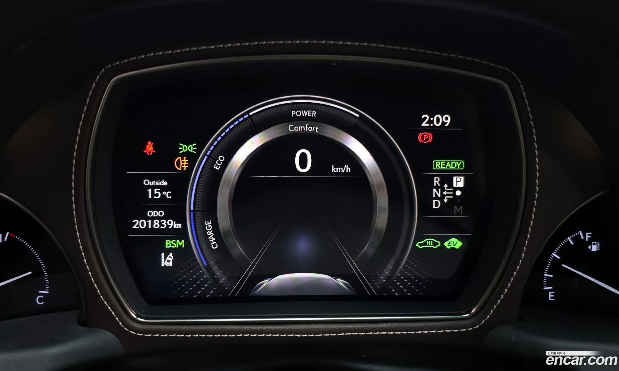 Lexus LS500h 2018 JTHCYLFF4J5000914 — 18