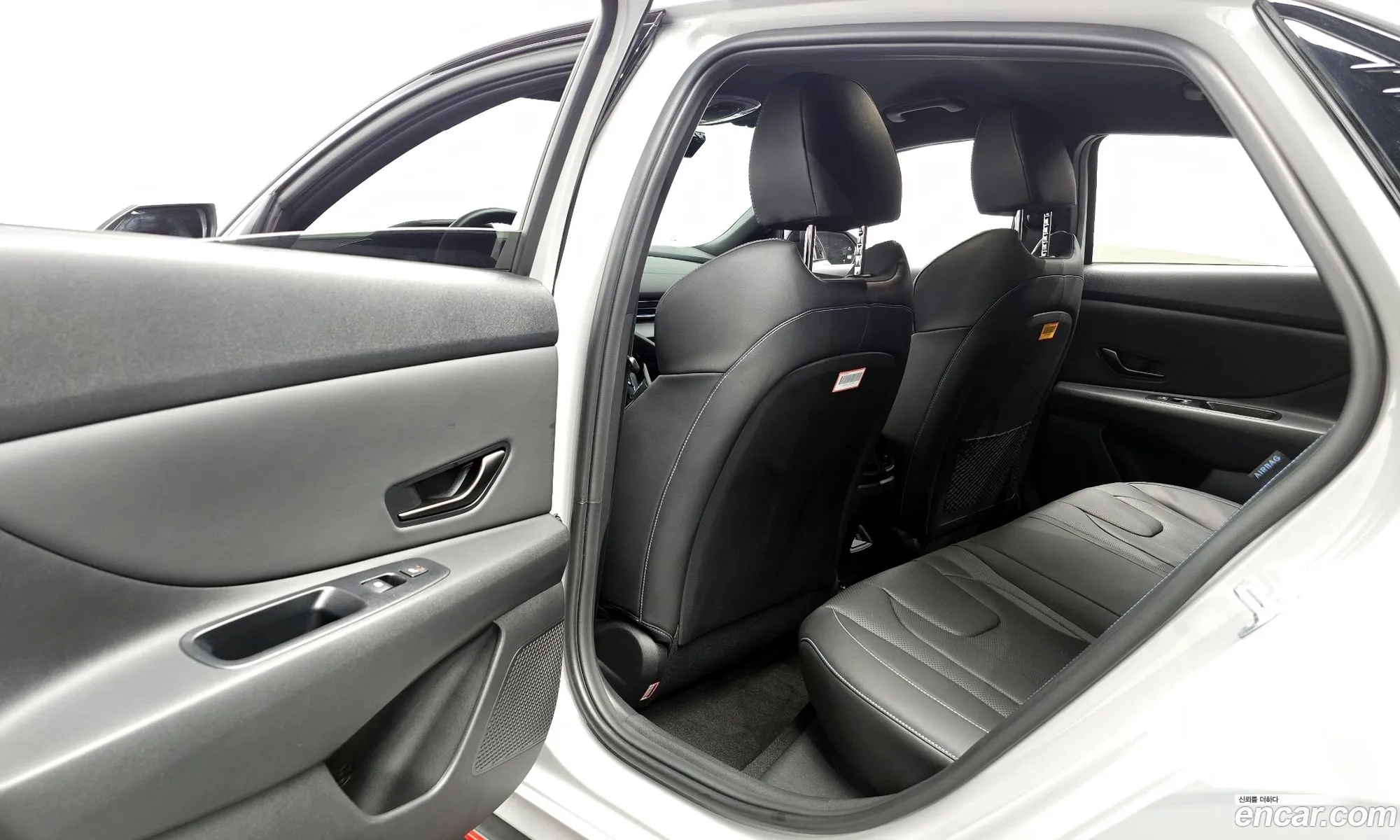 Hyundai Elantra 2025 — 34